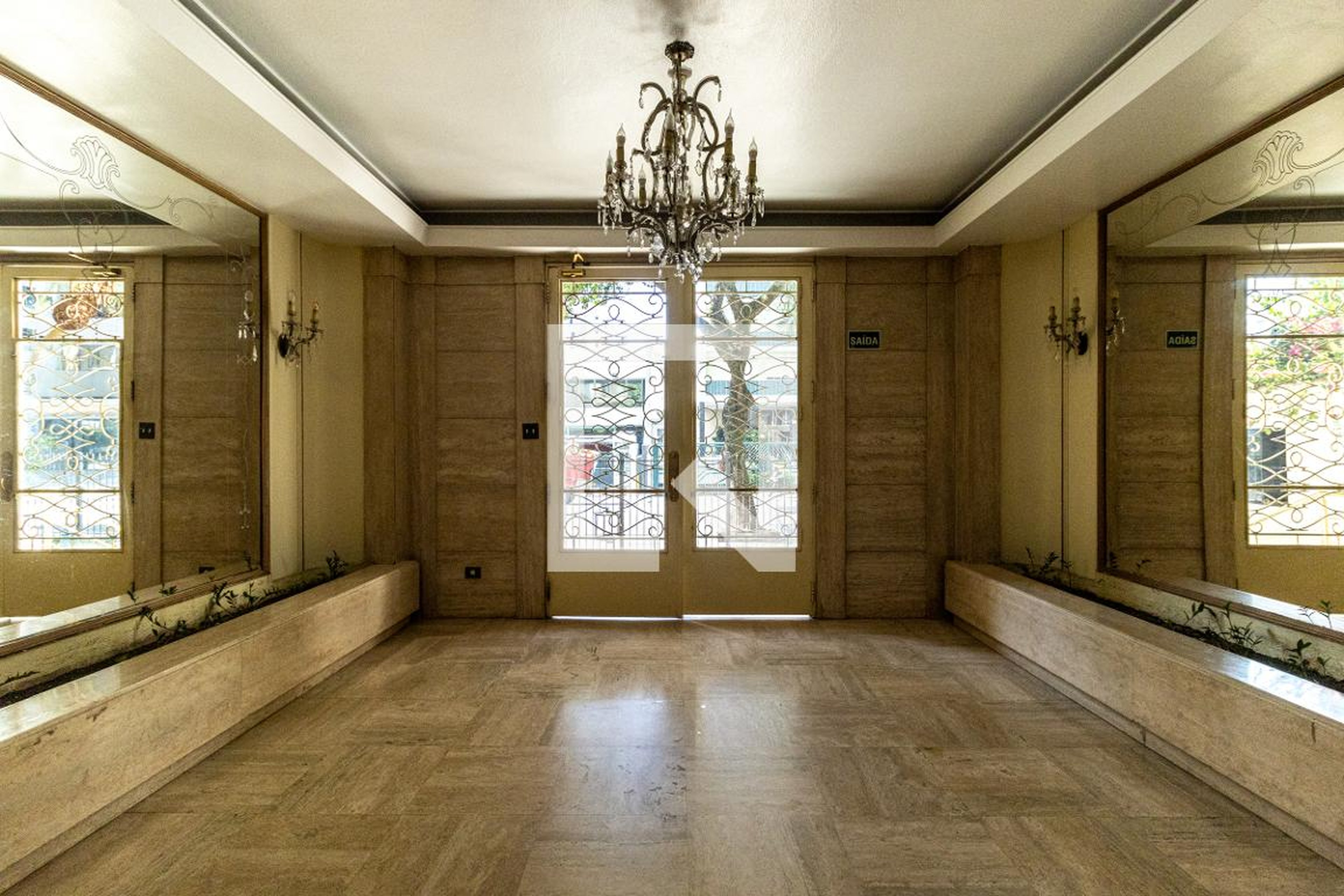 Entrada - Alice Sampaio Figueiredo