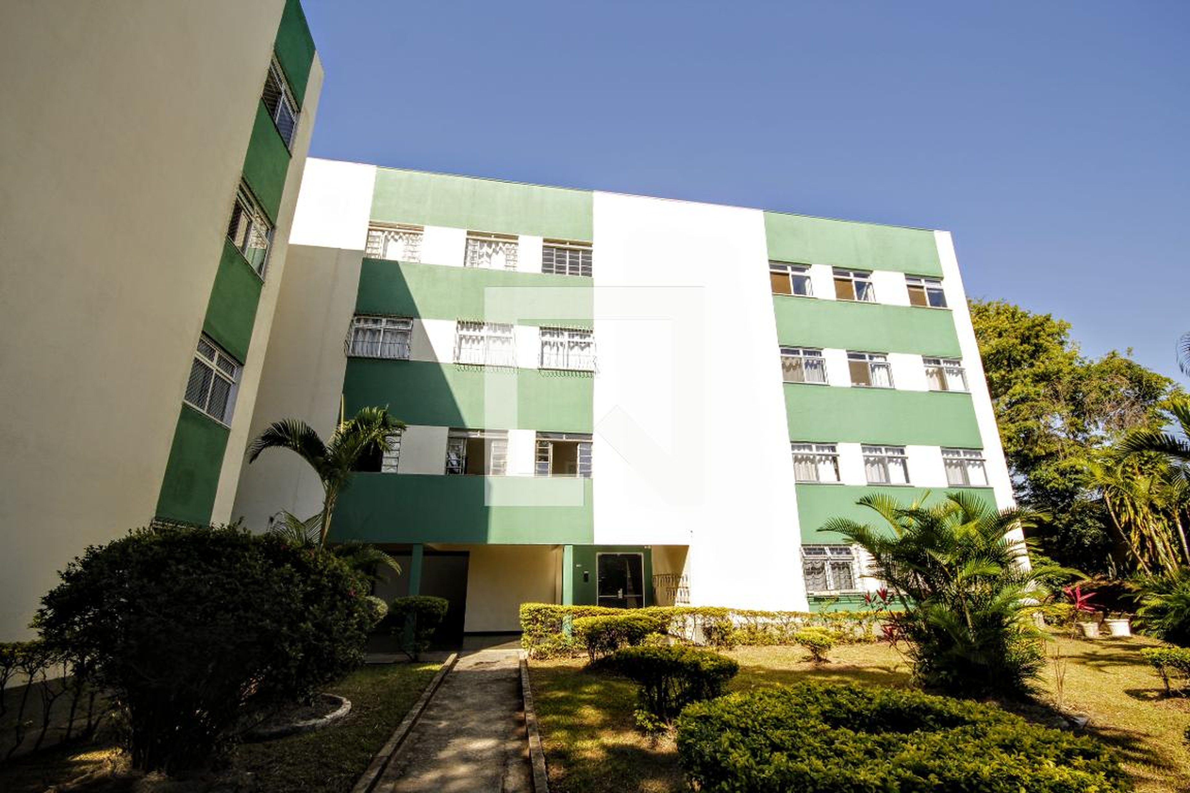 Fachada Condomínio em Rua Belfort Roxo, 170