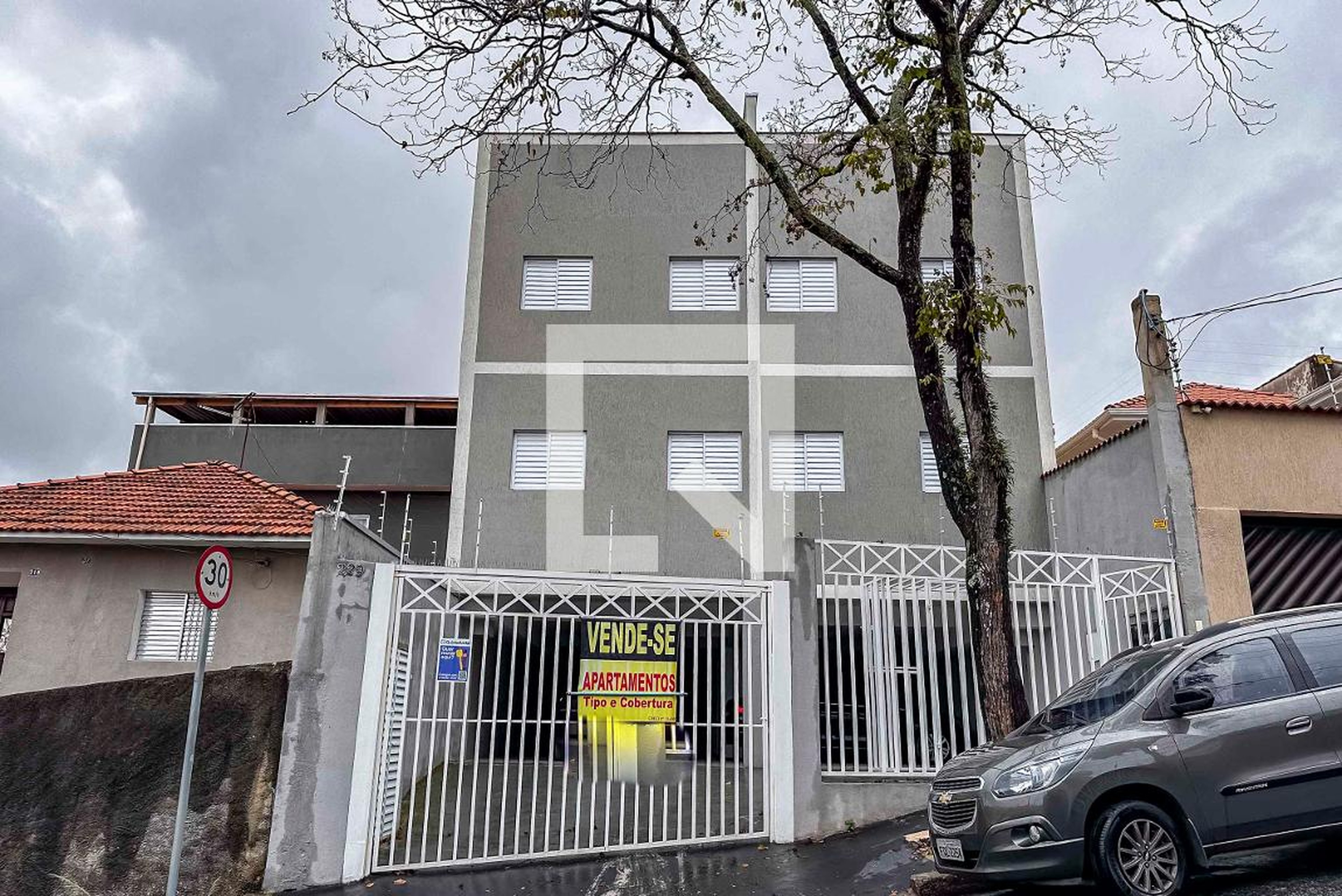 Fachada Condomínio em Rua São Judas, 229