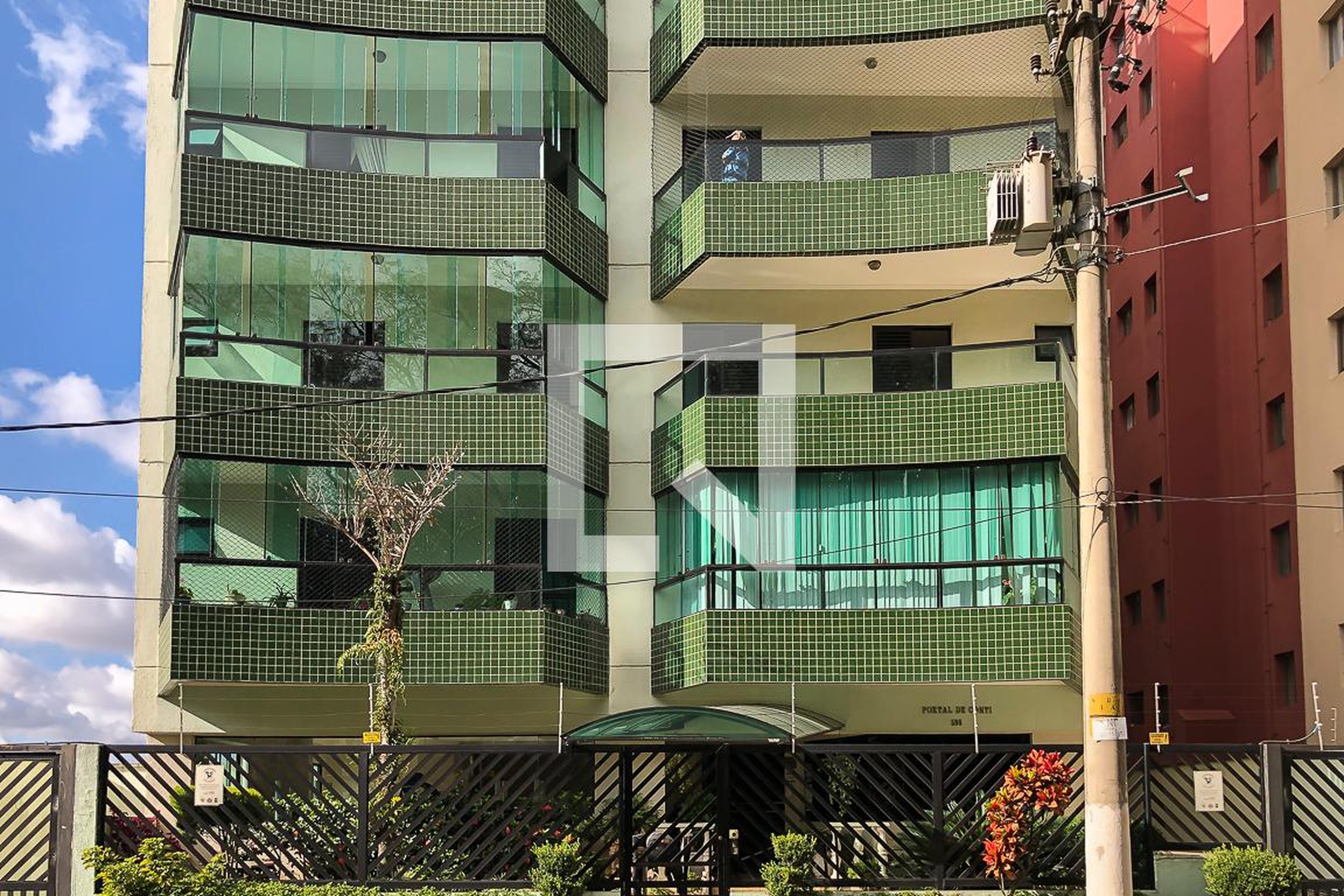 Fachada do Prédio Condomínio Portal de Conti