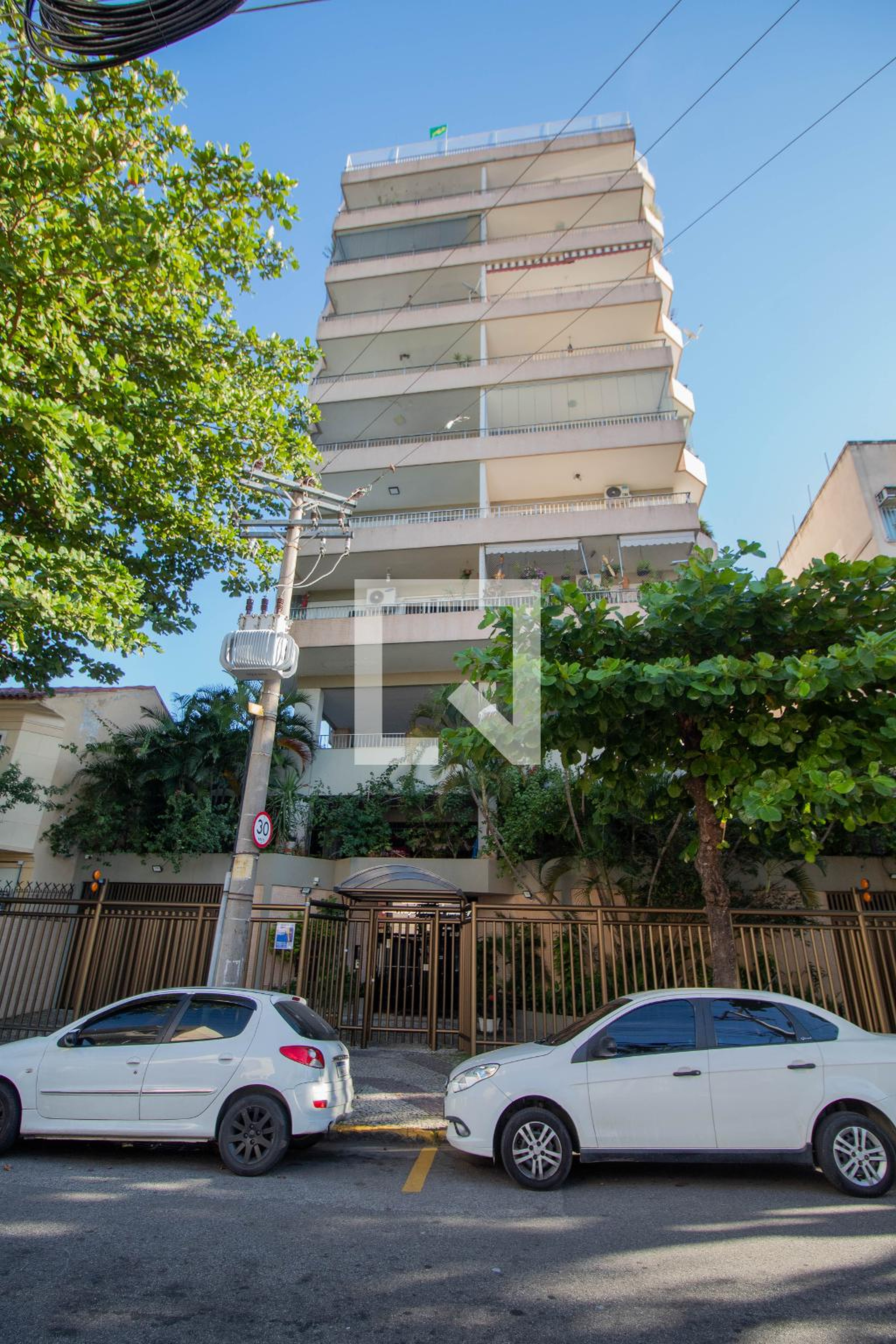 Fachada do Prédio Condomínio em Rua Major Rêgo, 95