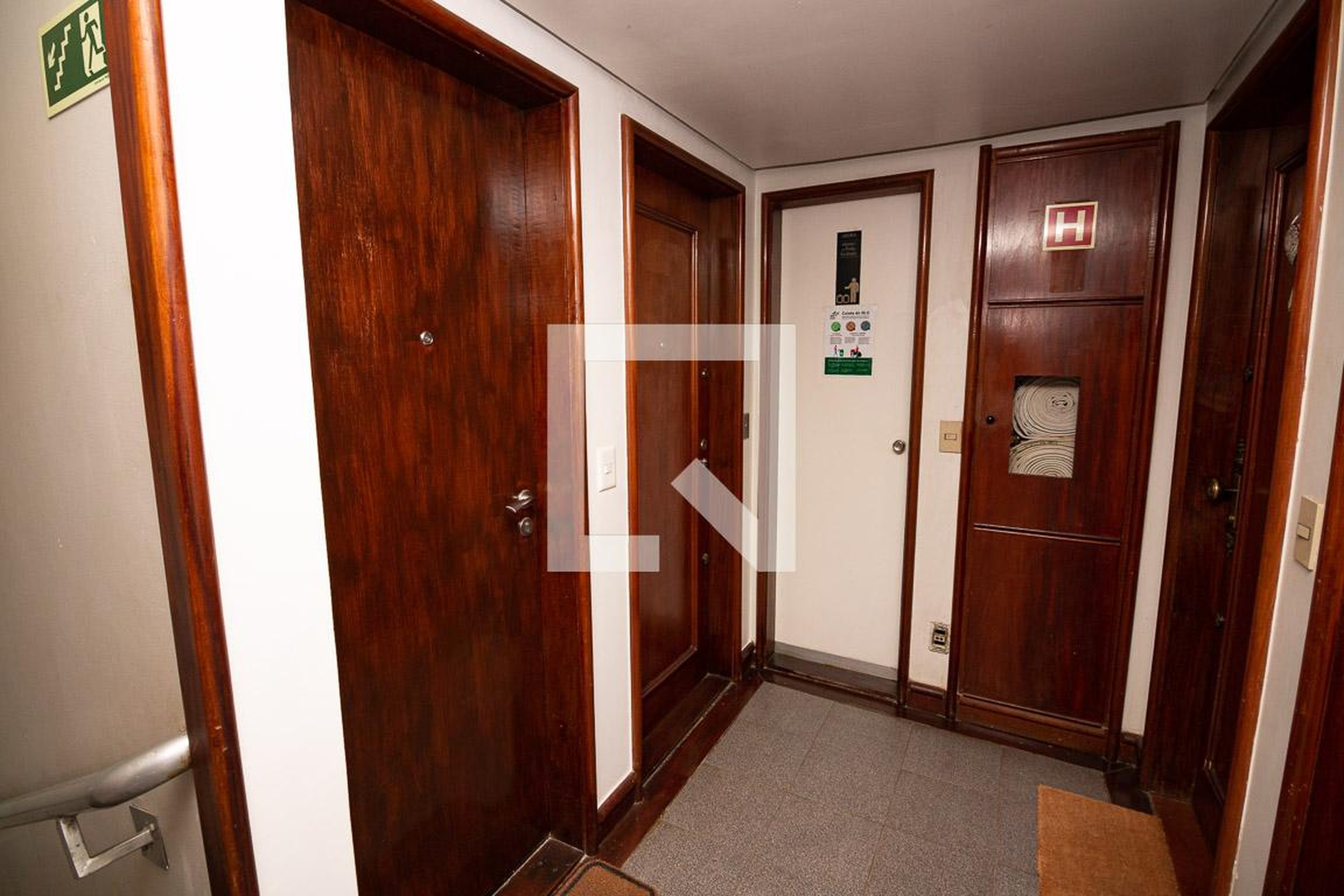 Entrada Condomínio em SQN 215 Bloco D, 215