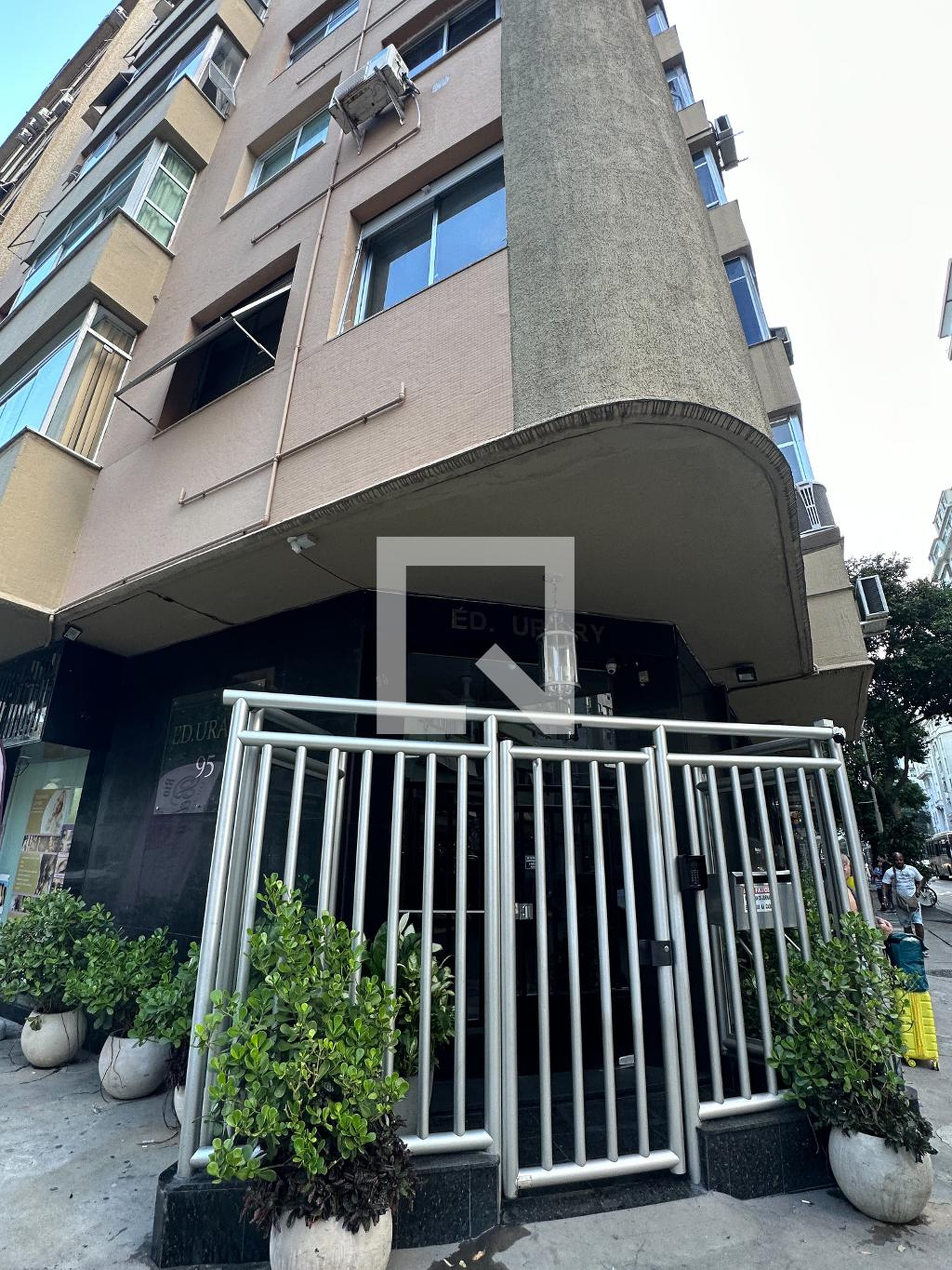 Fachada Condomínio Urary