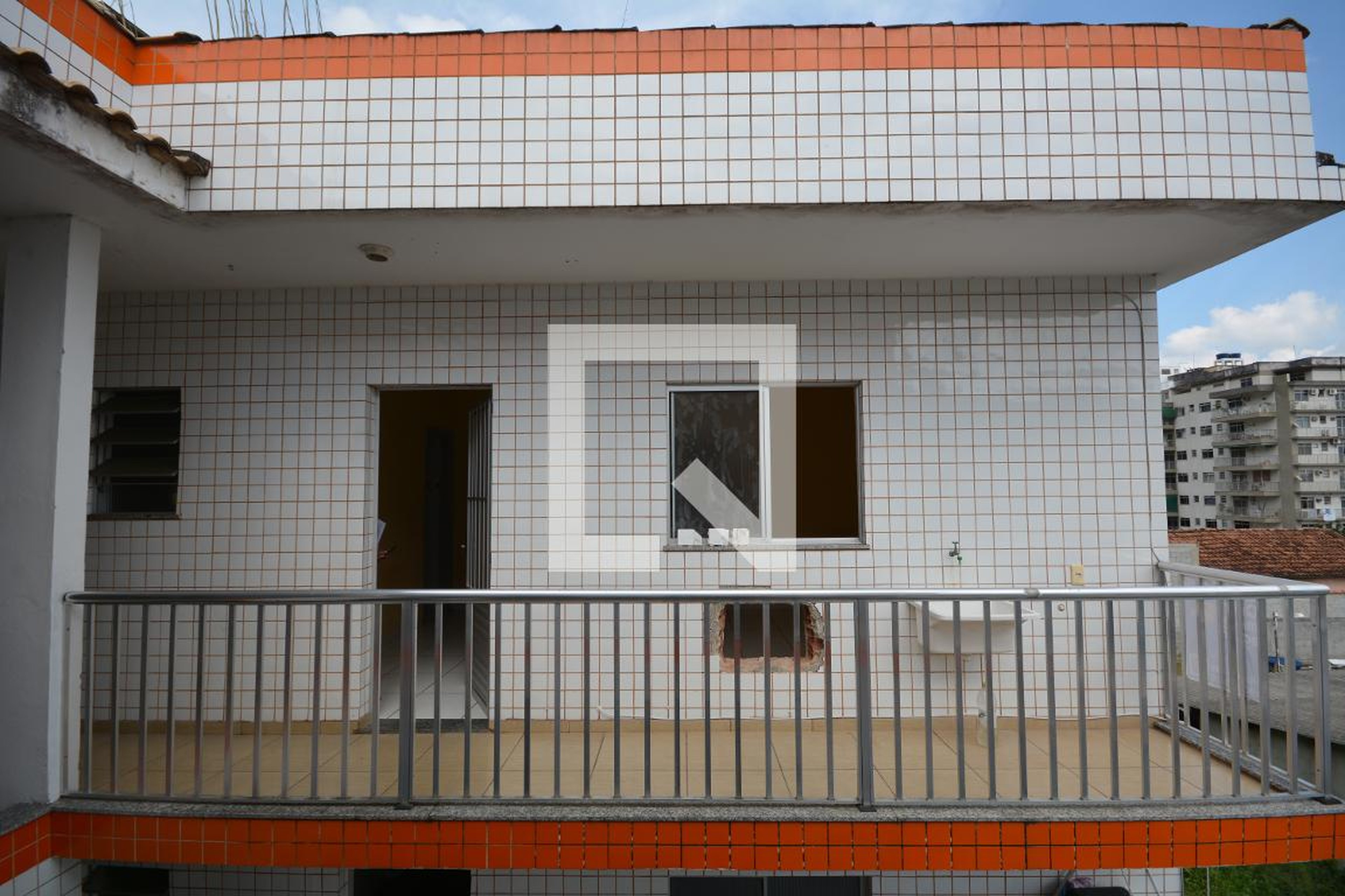 Fachada Condomínio em Rua Japurá, 157