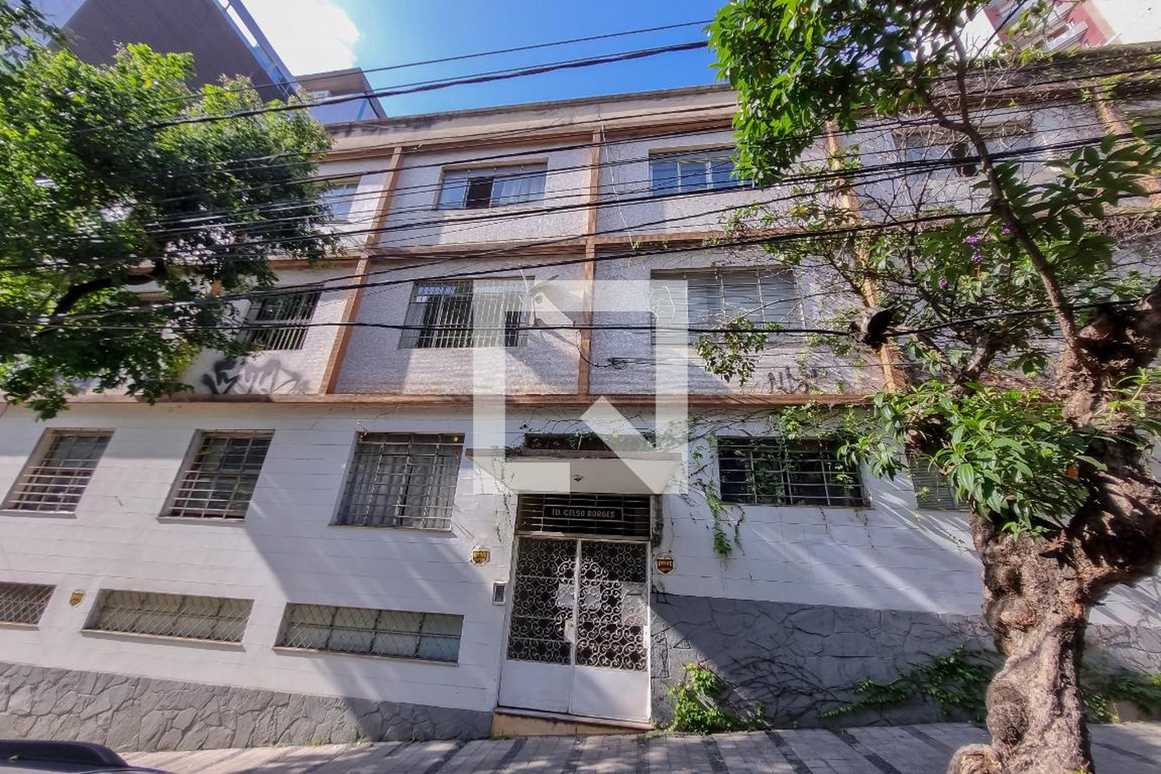 Fachada Condomínio em Avenida Álvares Cabral, 1217