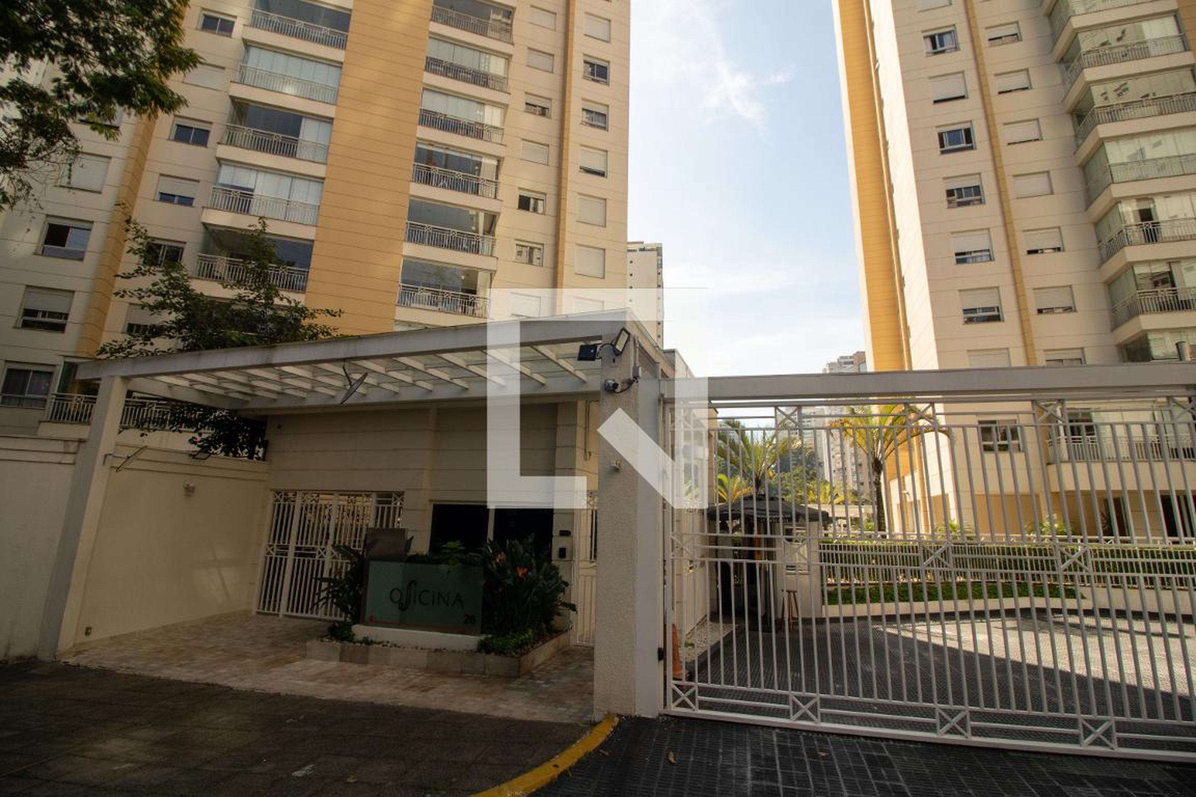 Fachada do Condomínio Condomínio Oficina