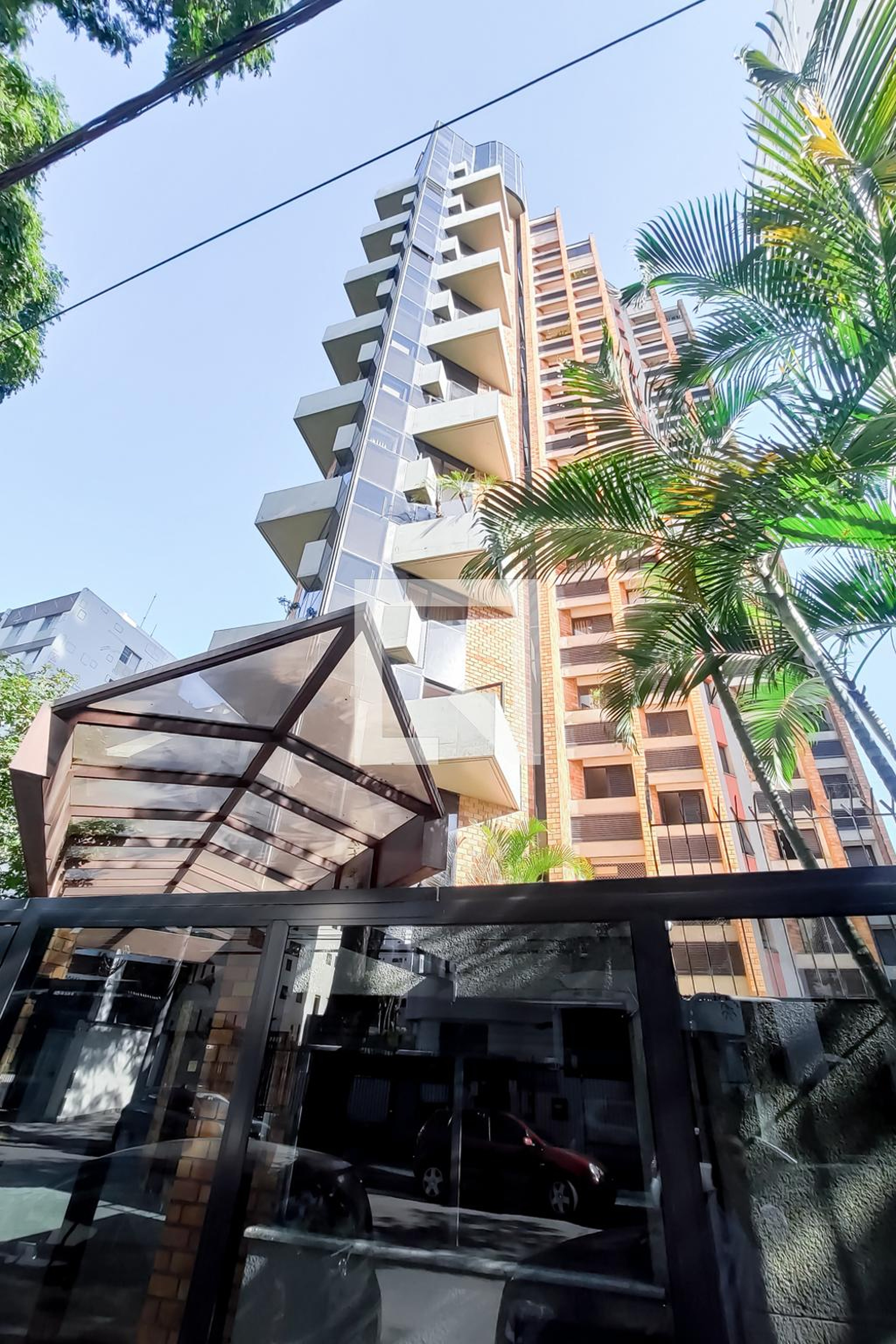 Fachada Condomínio em Rua Édison, 150