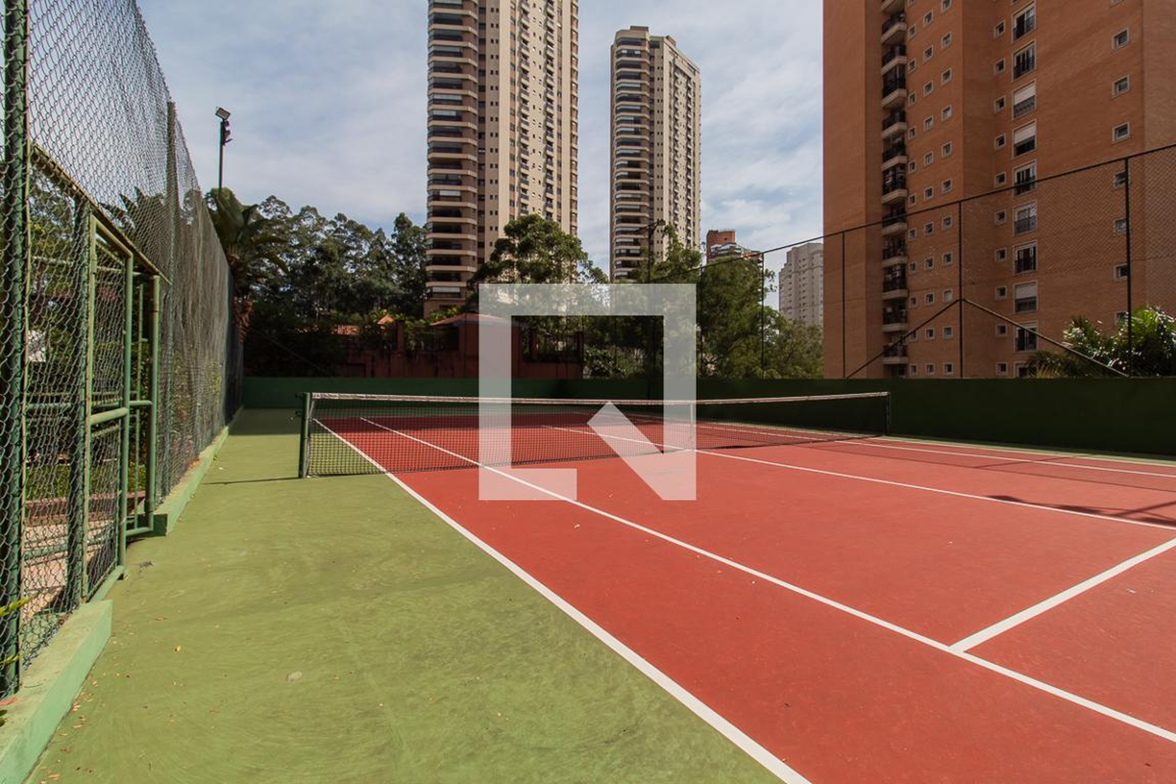 Quadra de Tenis - The Summit