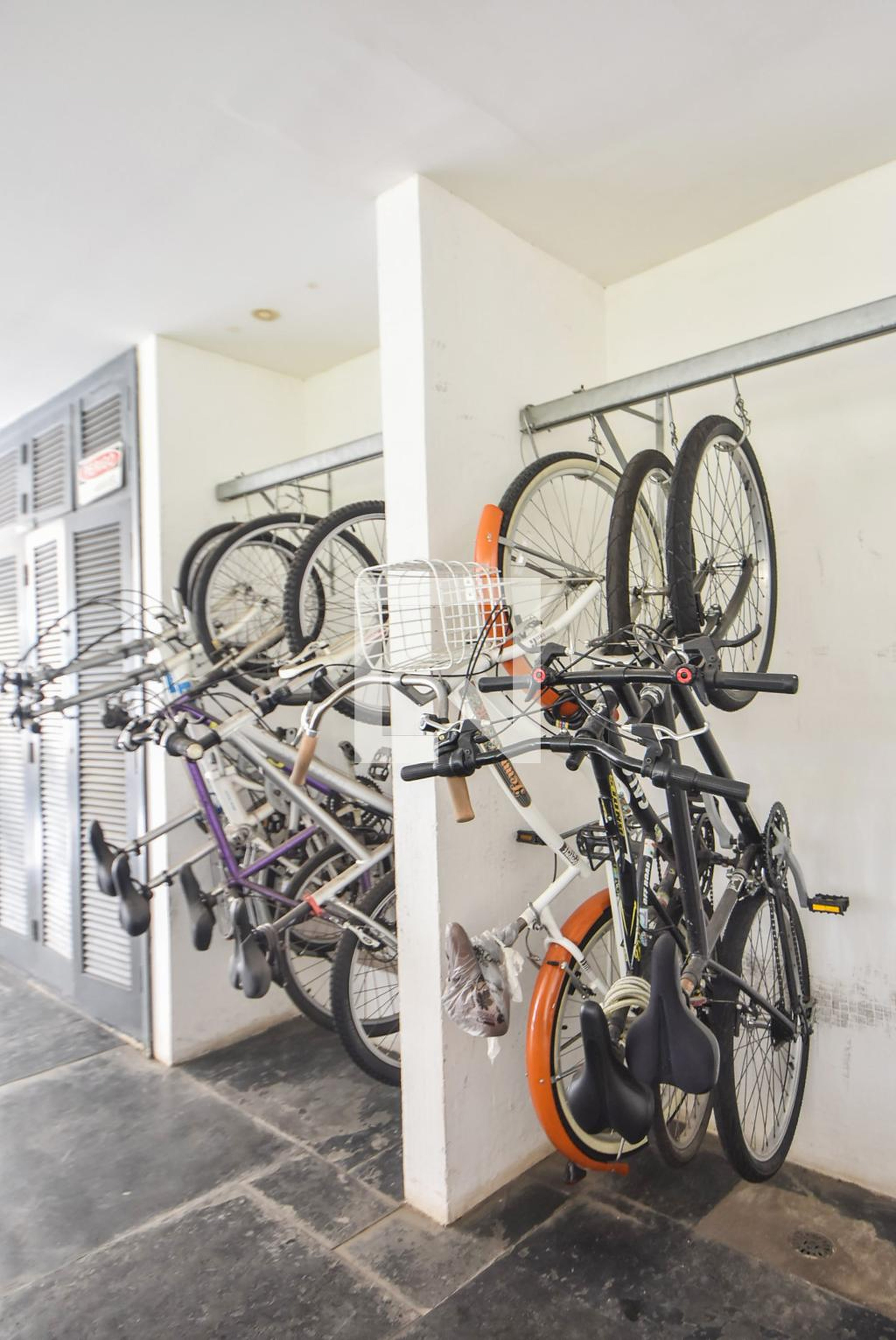 Bicicletário - edifício dos manacás