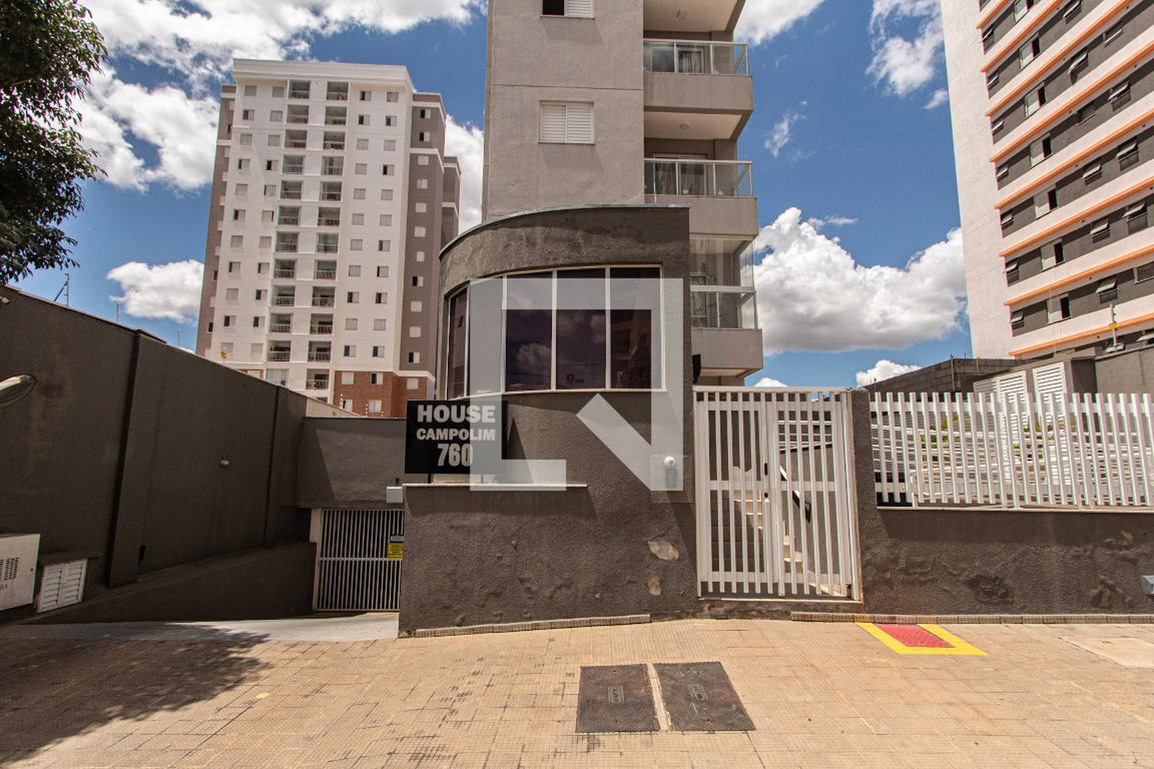Fachada Condomínio House Campolim