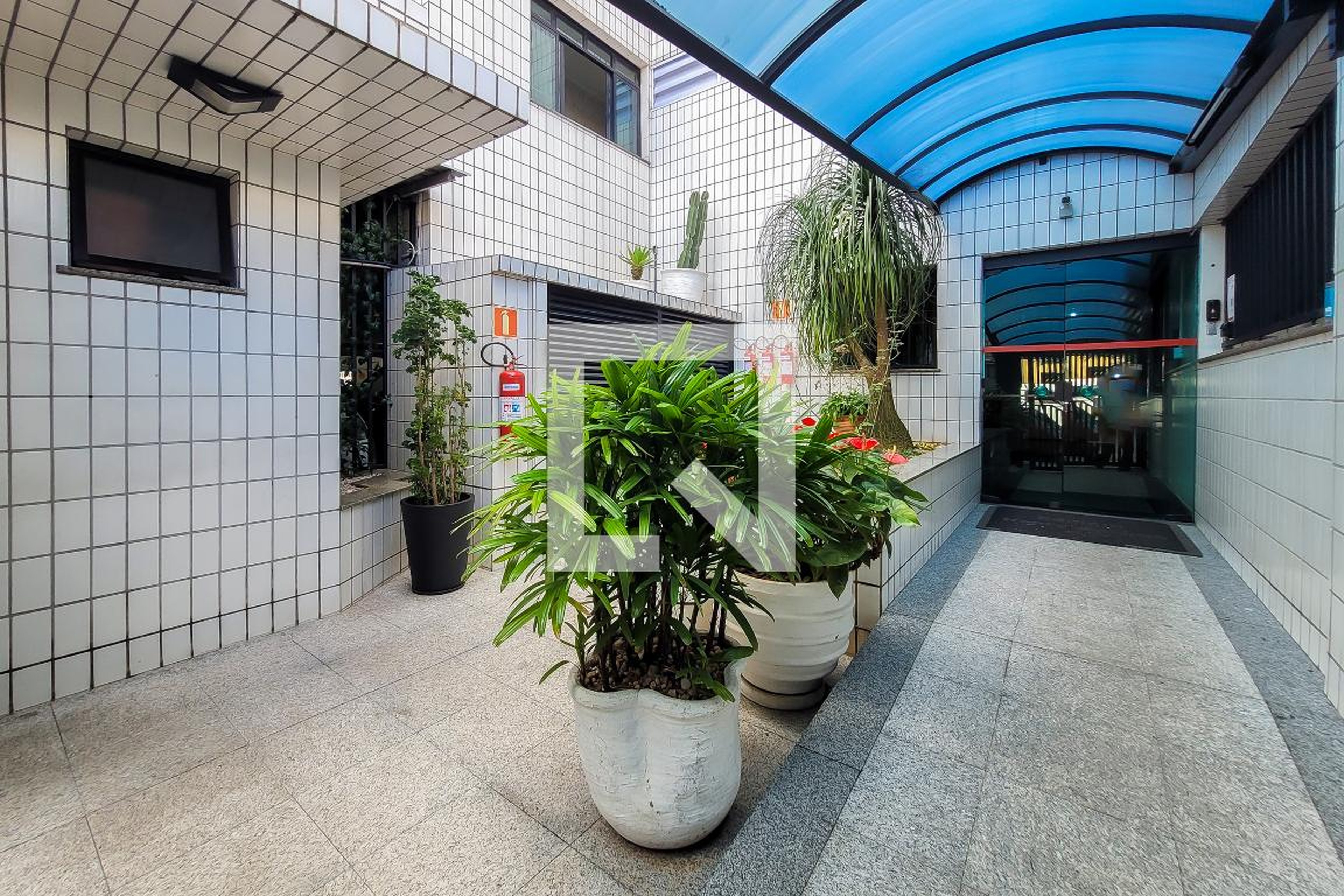 Área Comum - Henry Borges