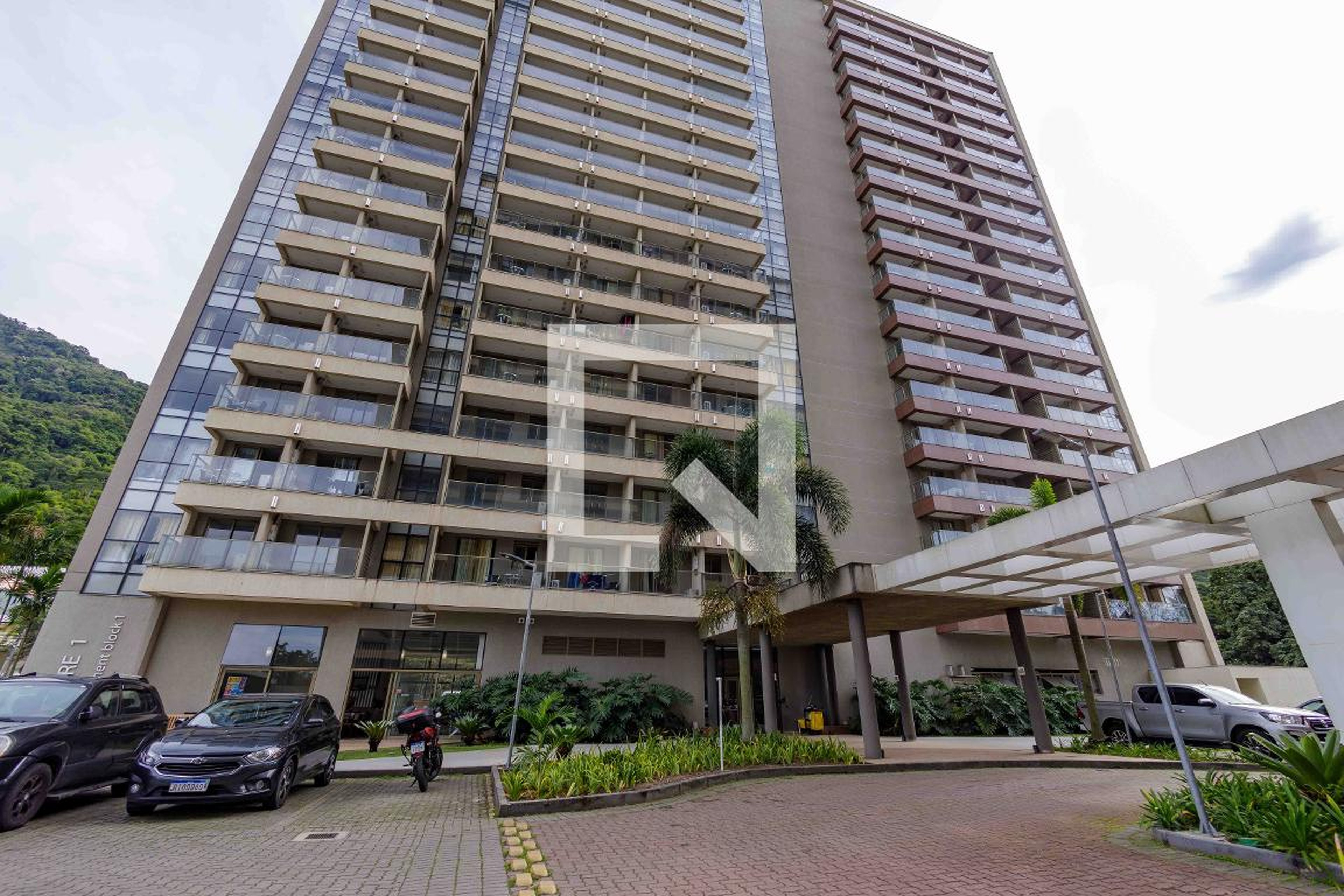 Fachada Condomínio Via Premiere