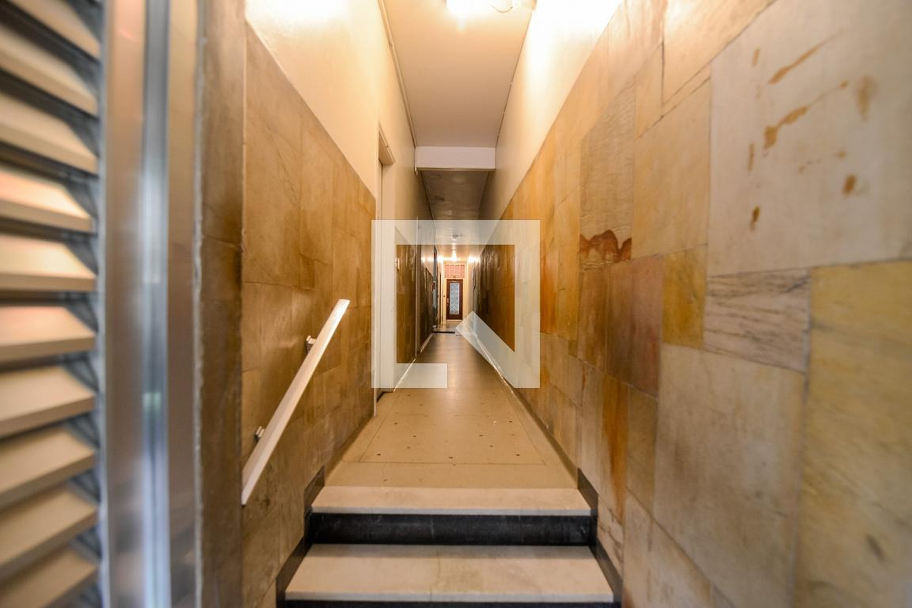 Hall - null