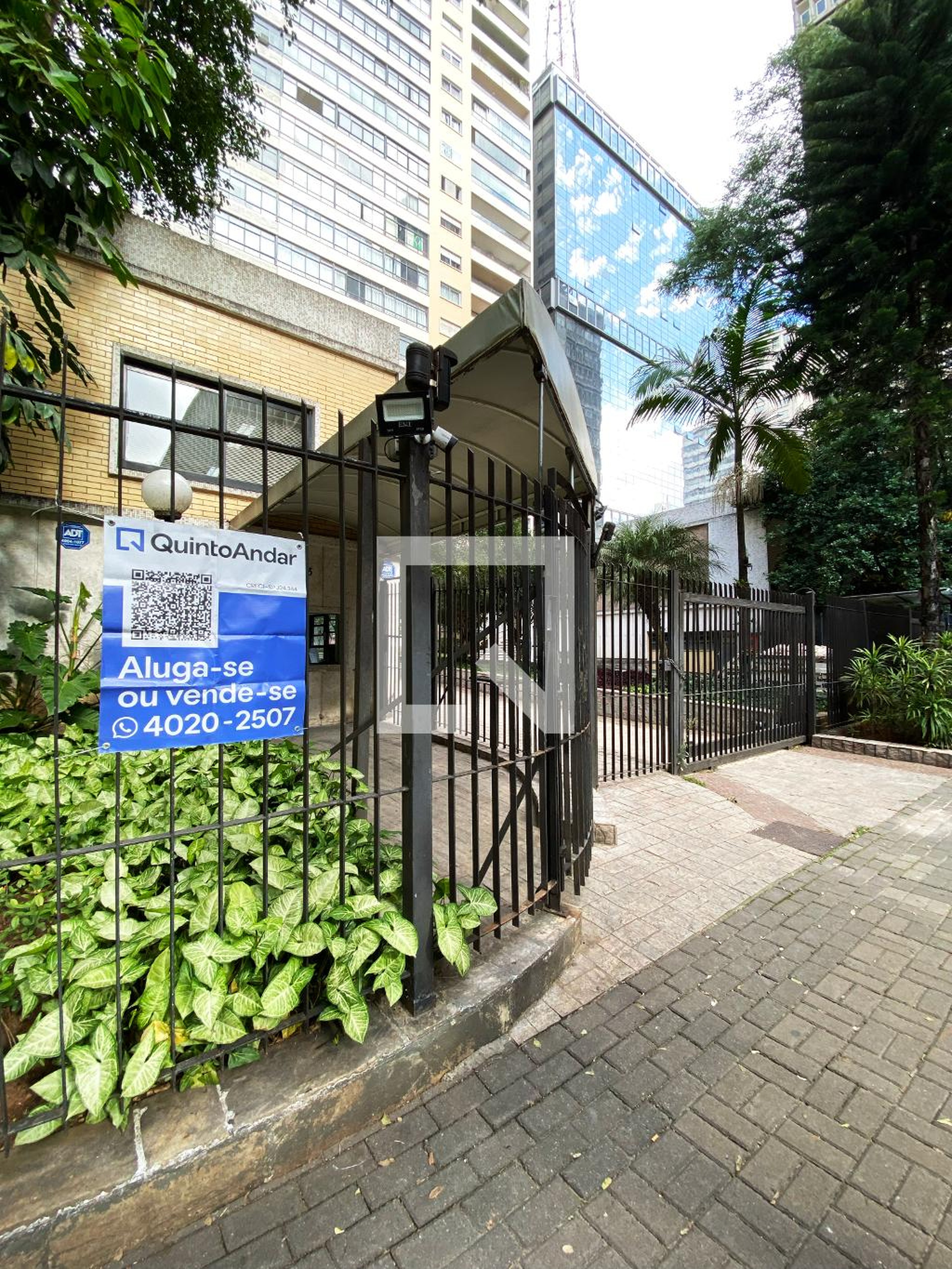 Fachada do Prédio Condomínio Anita