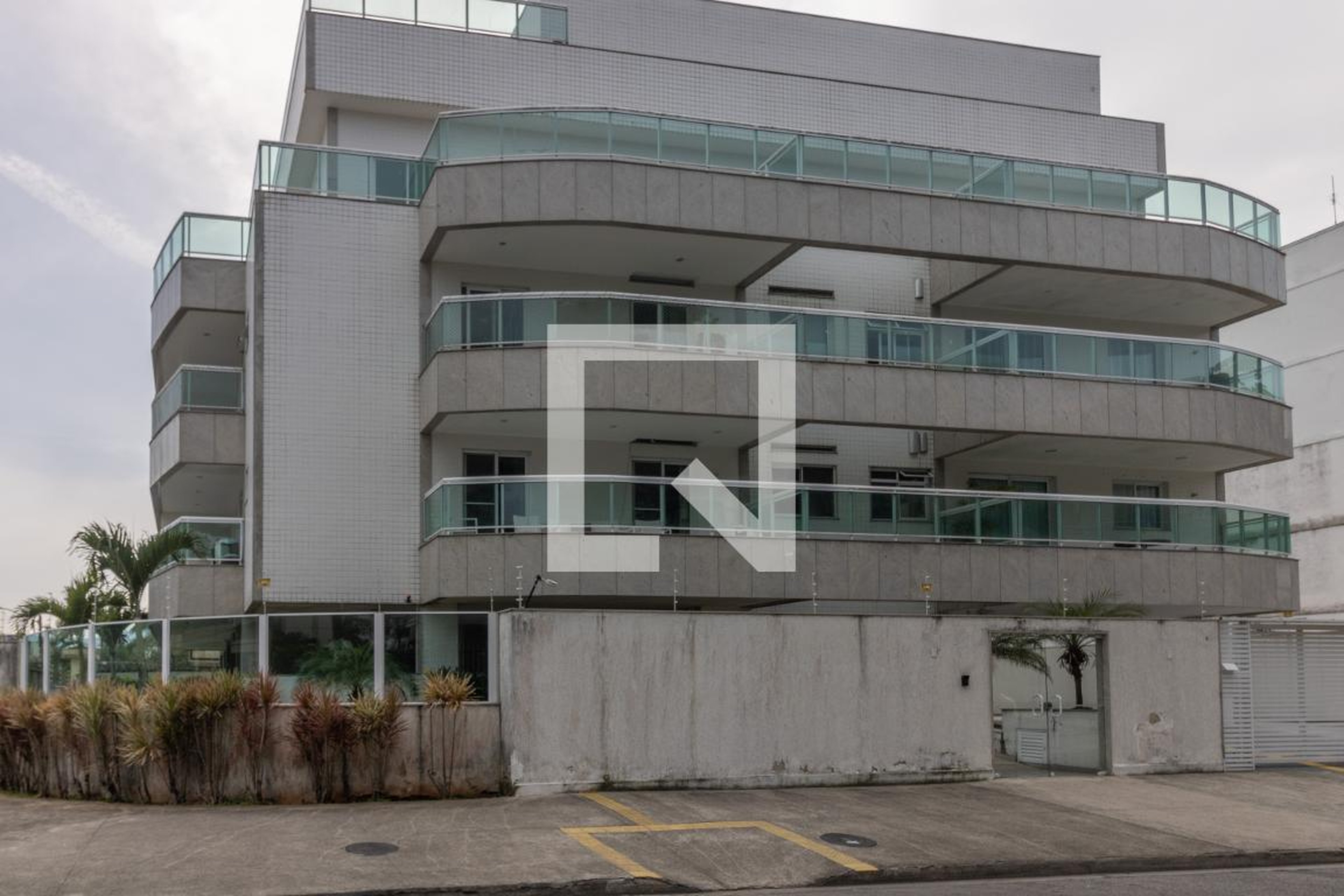 Fachada Condomínio em Rua Joaquim Cardozo, 1505