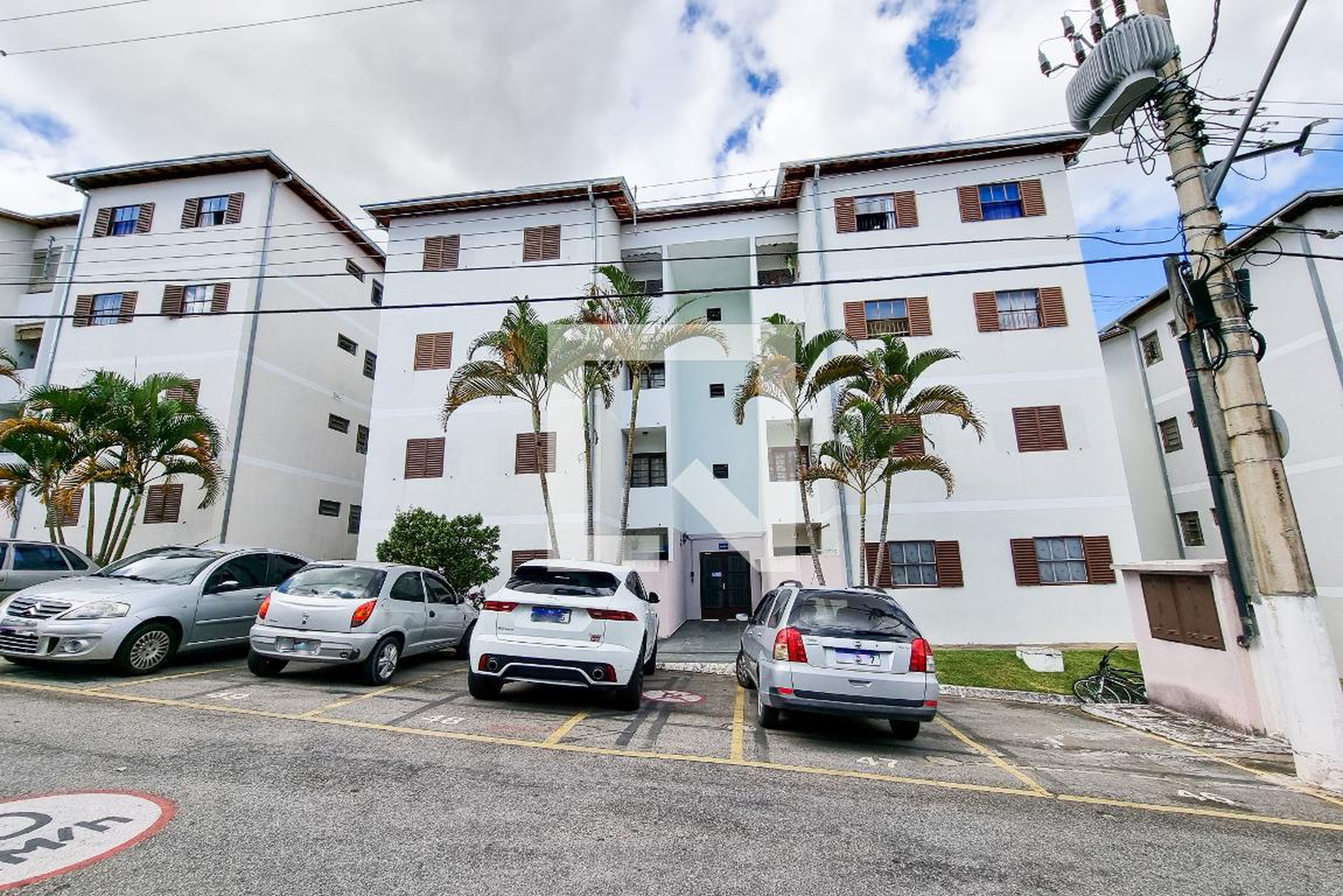 Fachada residencial flamboyant