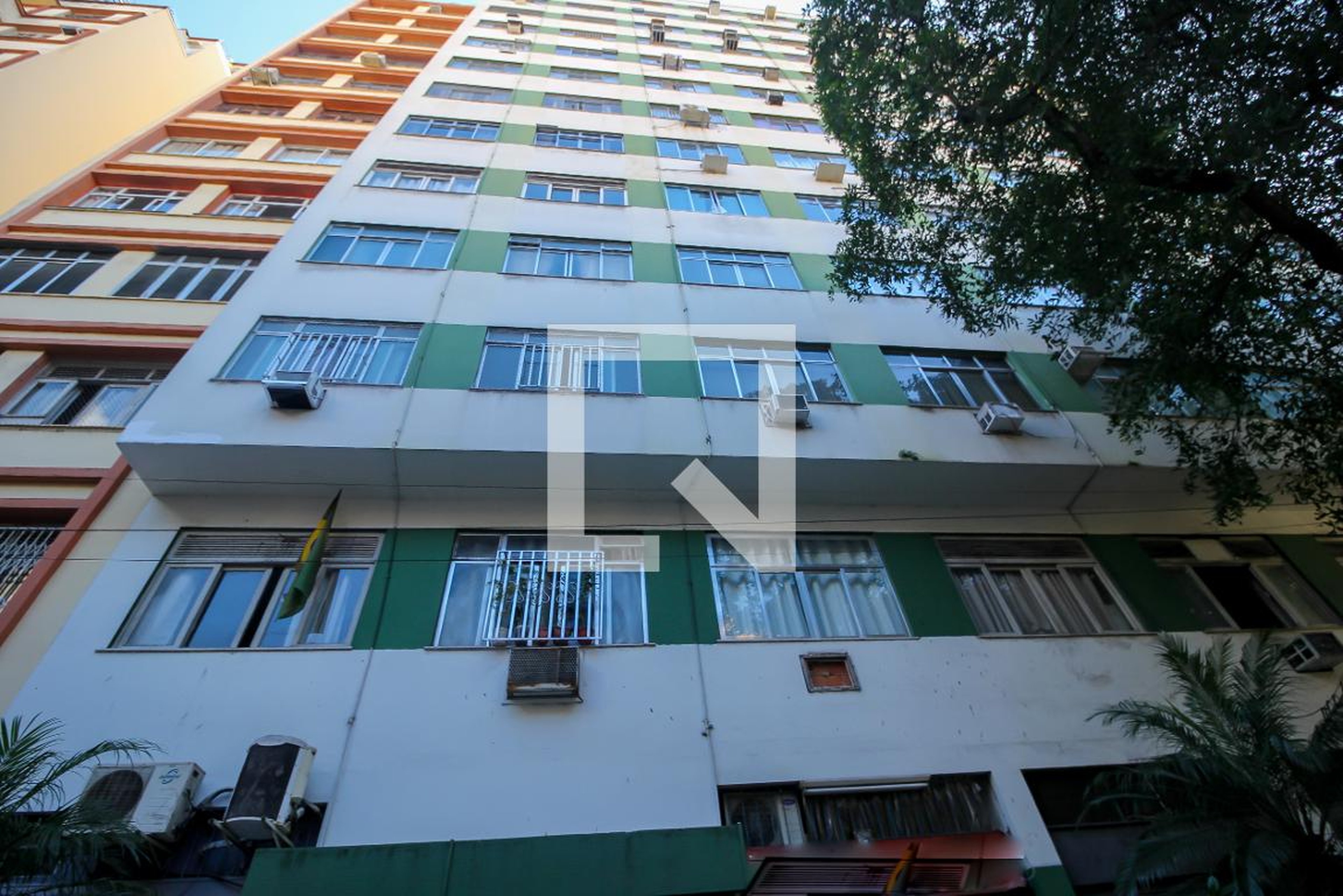 Fachada do Prédio Condomínio em Rua Carlos Delgado de Carvalho, 606