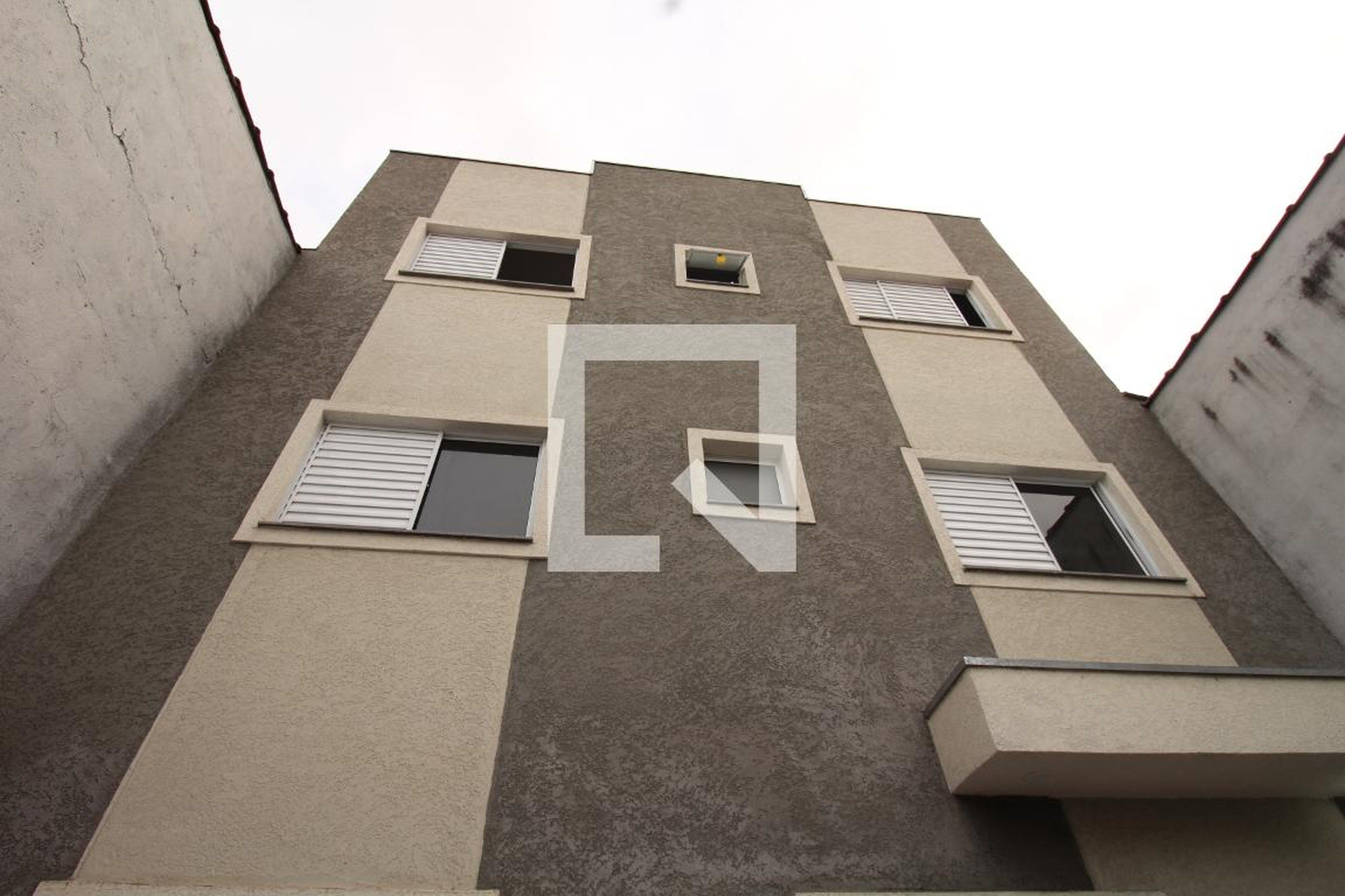 Fachada do Prédio Condomínio em Rua Zalina Rolim, 674