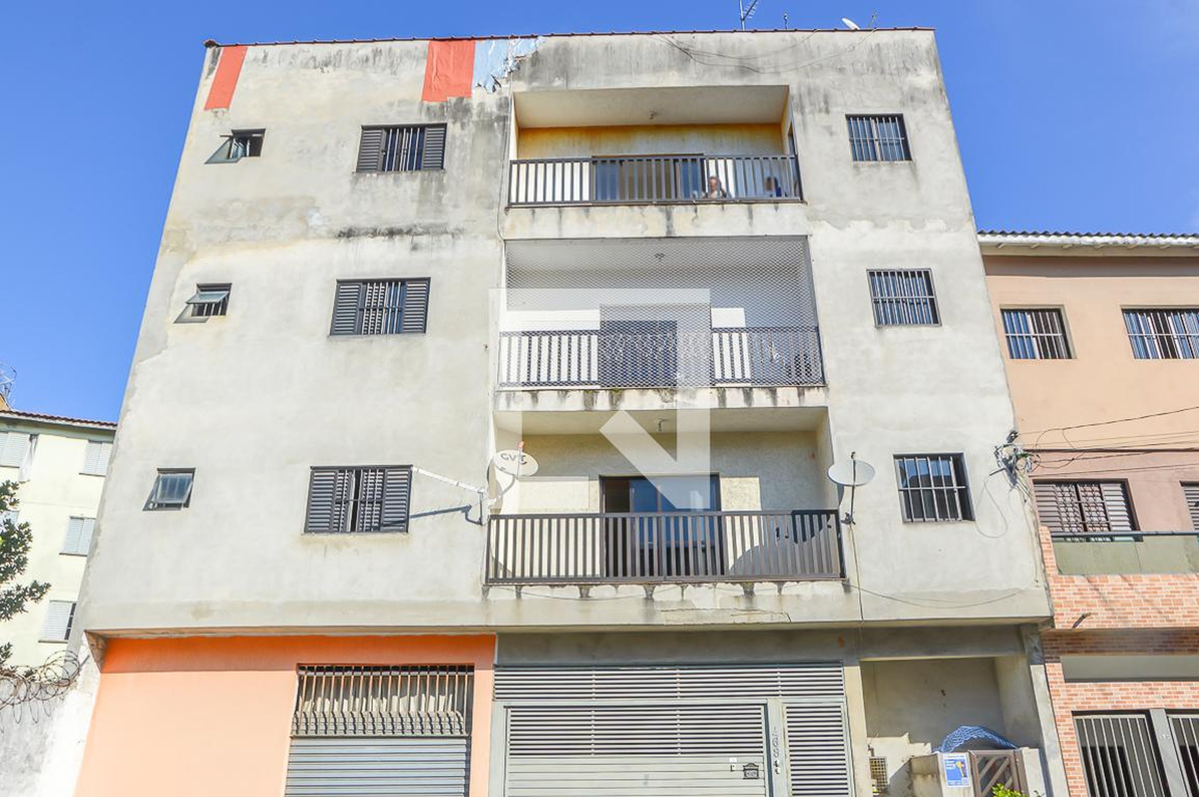 Fachada do Prédio Condomínio em Rua das Dálias, 468