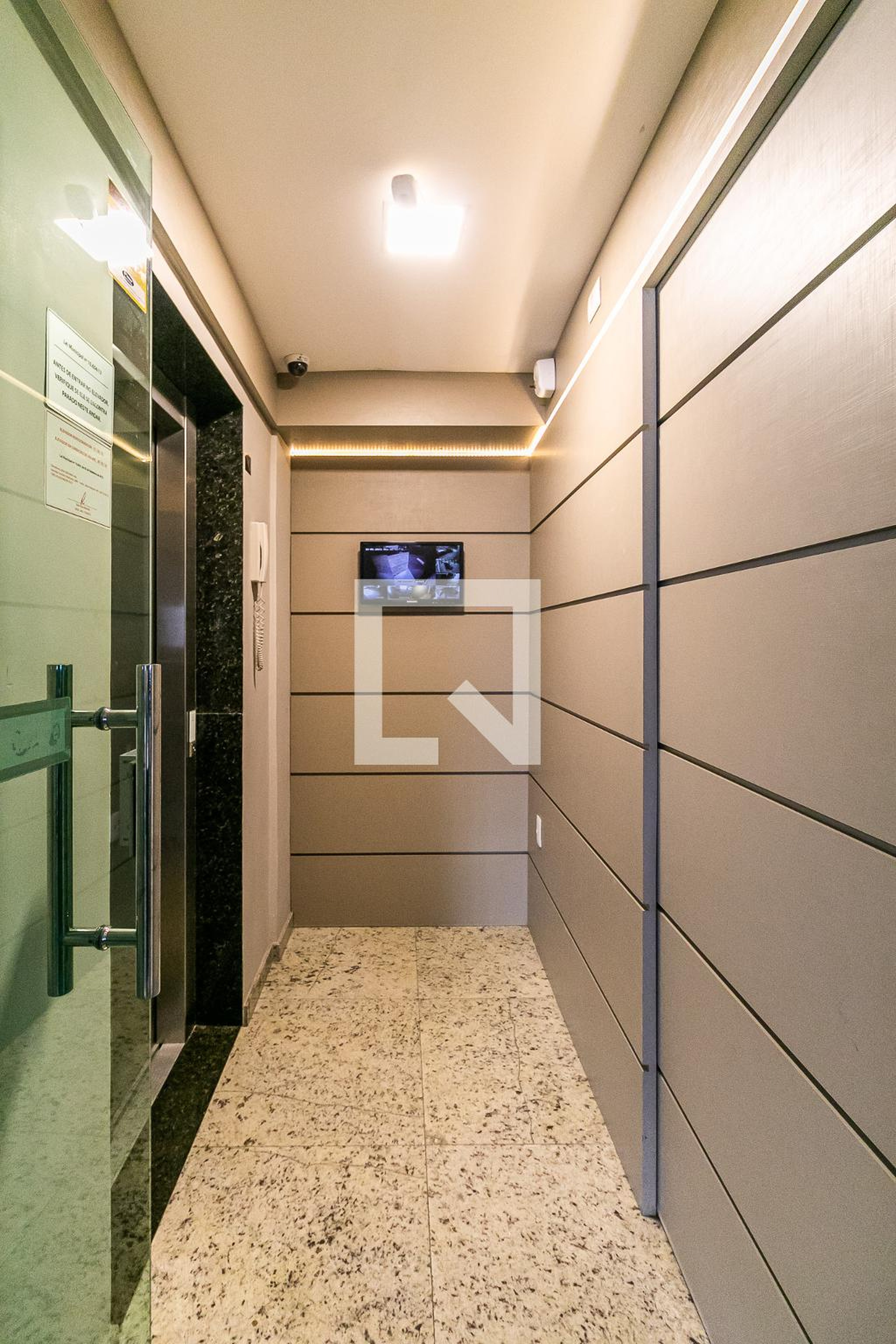 Hall de Entrada - Solar dos Lirios