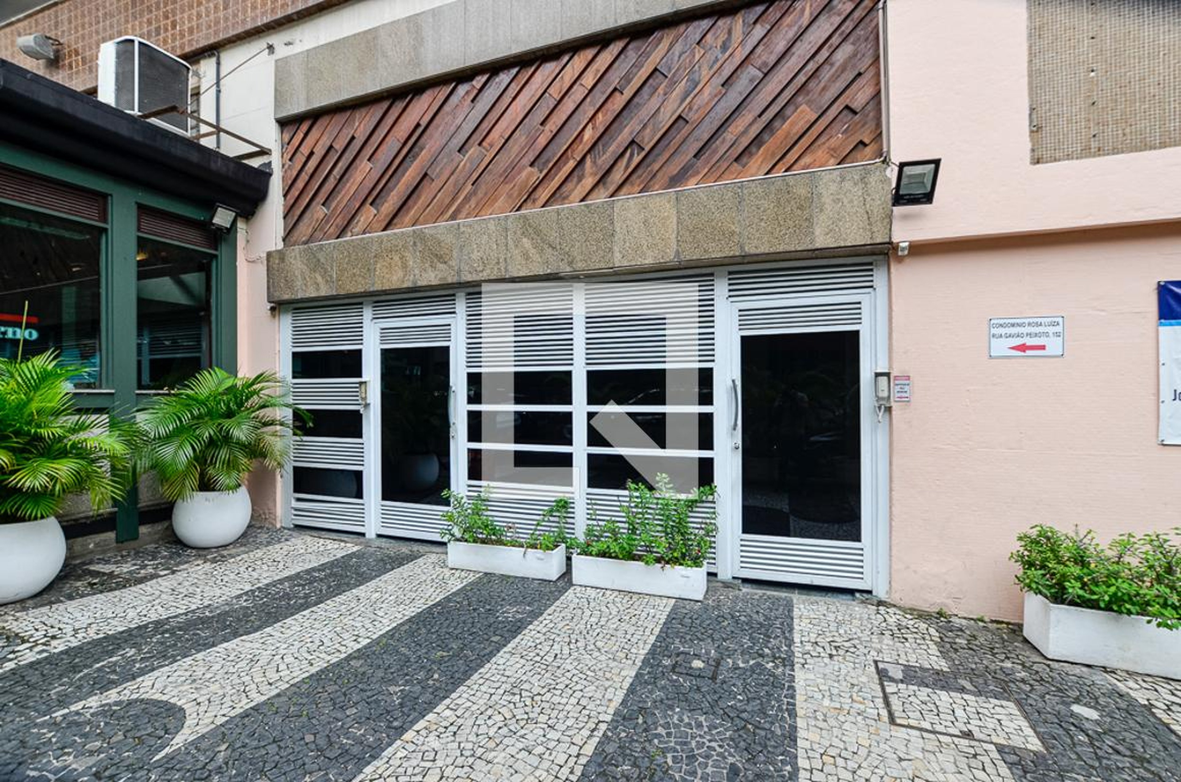 Entrada - Rosa Luiza