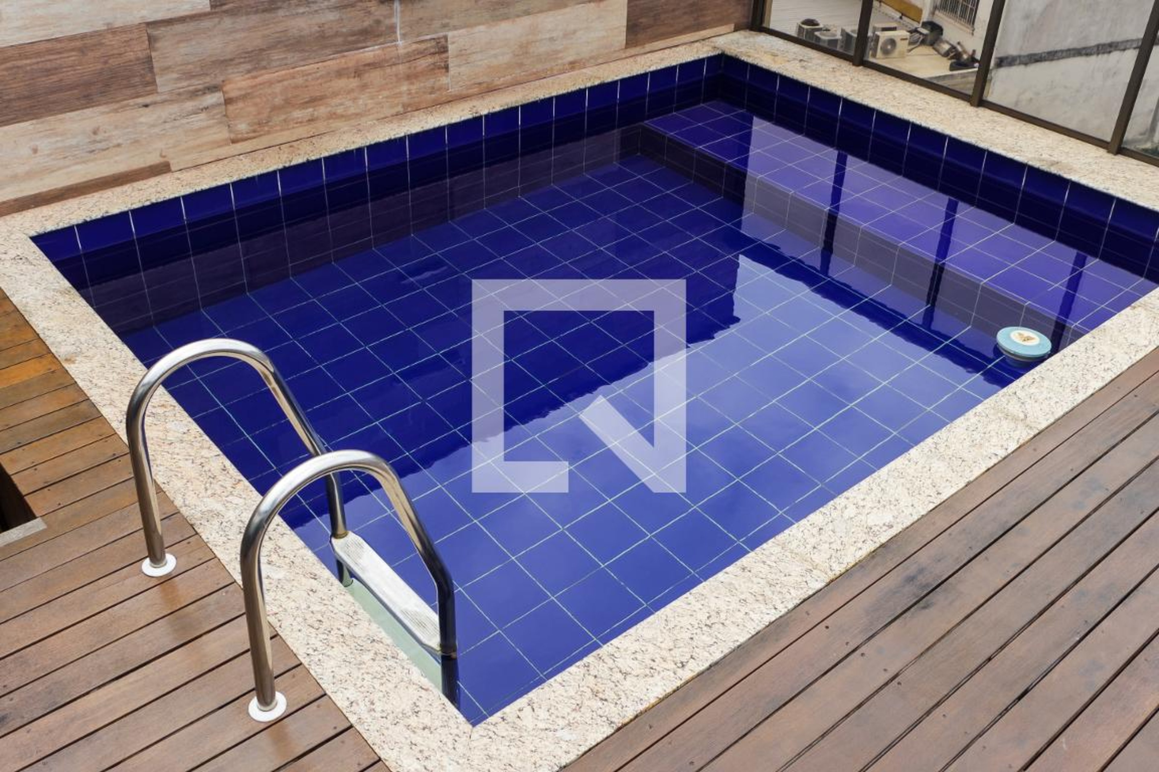 Piscina - Edificio Farnese