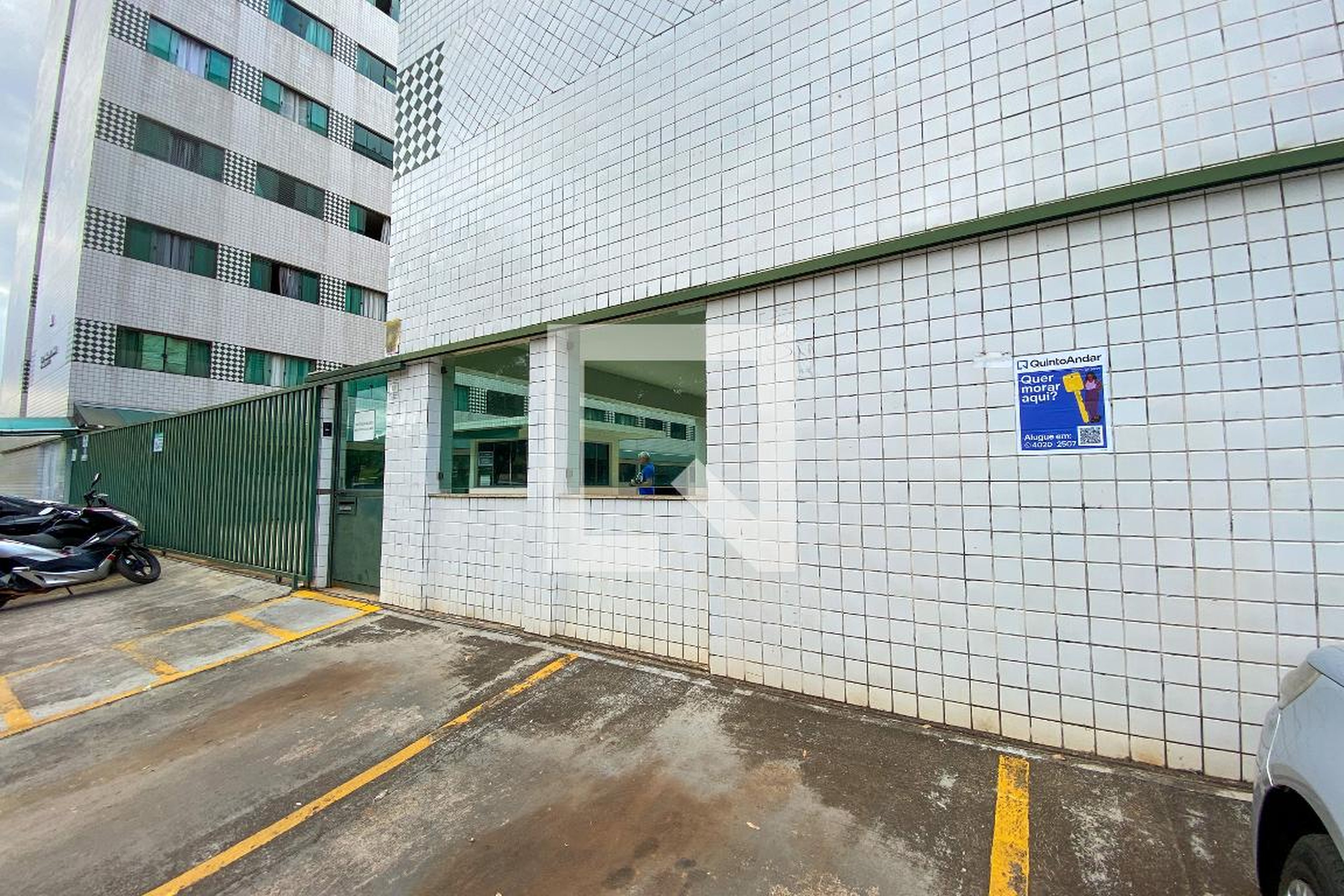 Fachada Condomínio em Quadra L, 03