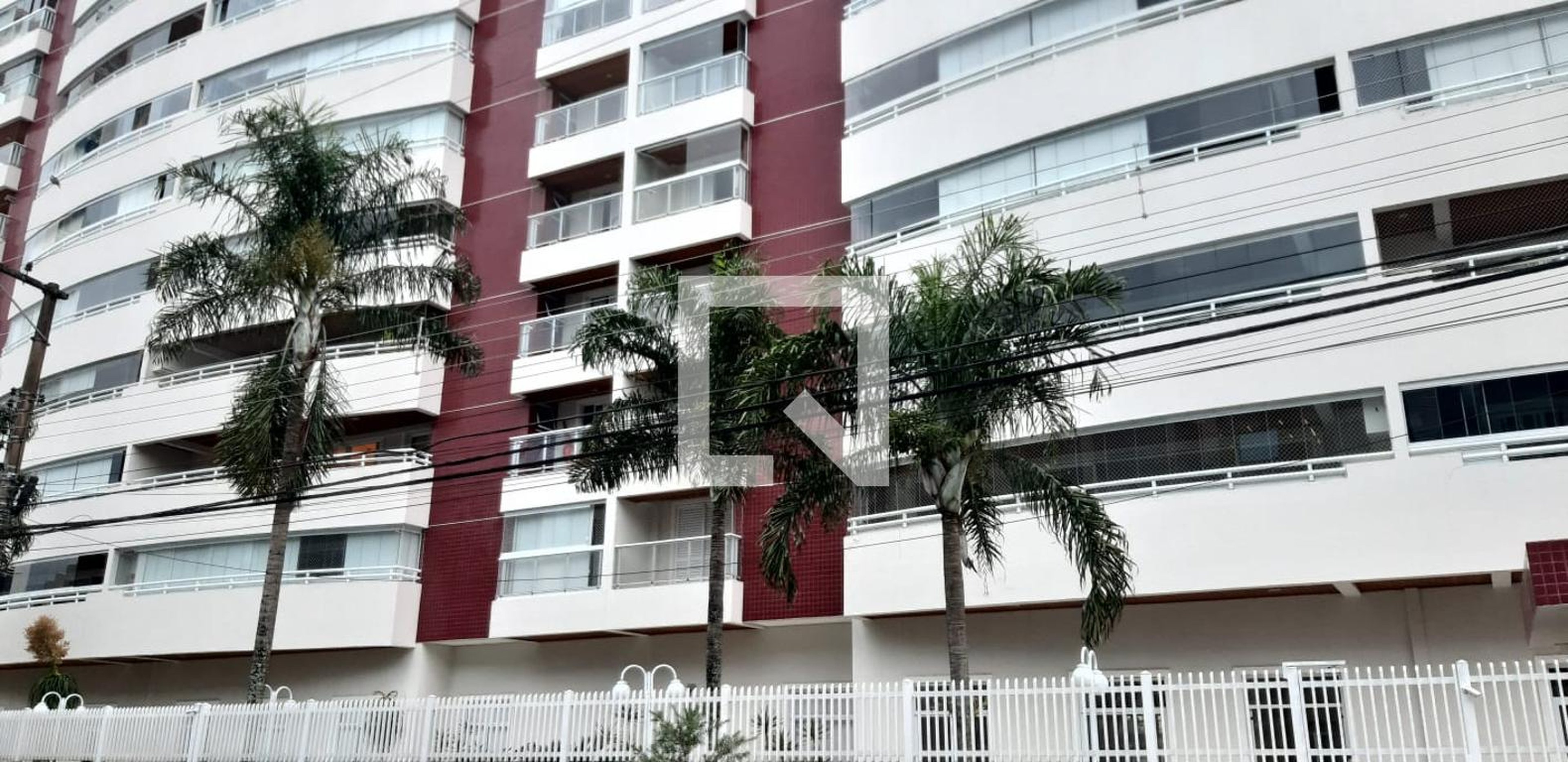 Fachada Condomínio em Rua dos Arenques, 12