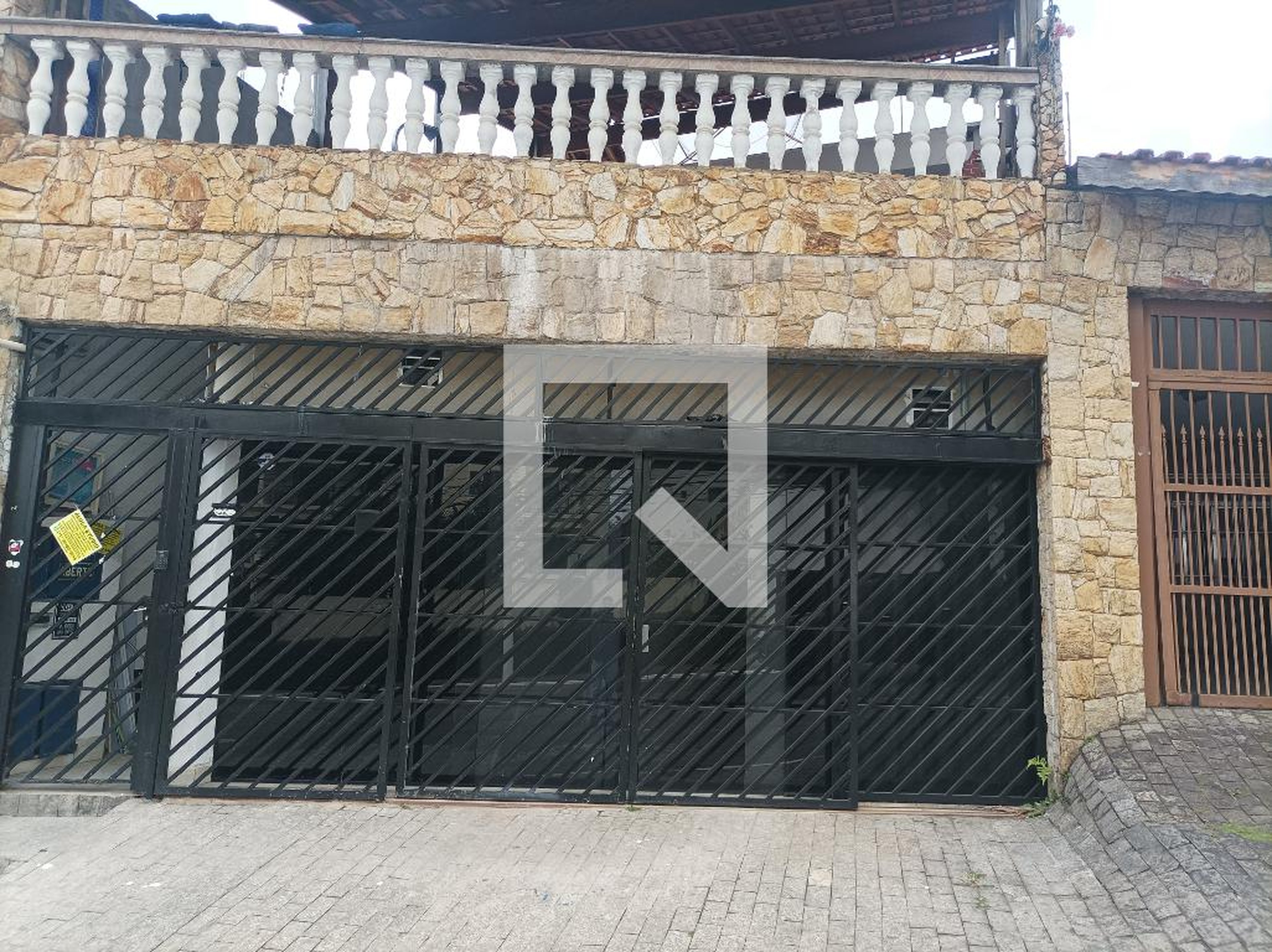 Fachada do Prédio Condomínio em Rua Mário Augusto do Carmo, 93