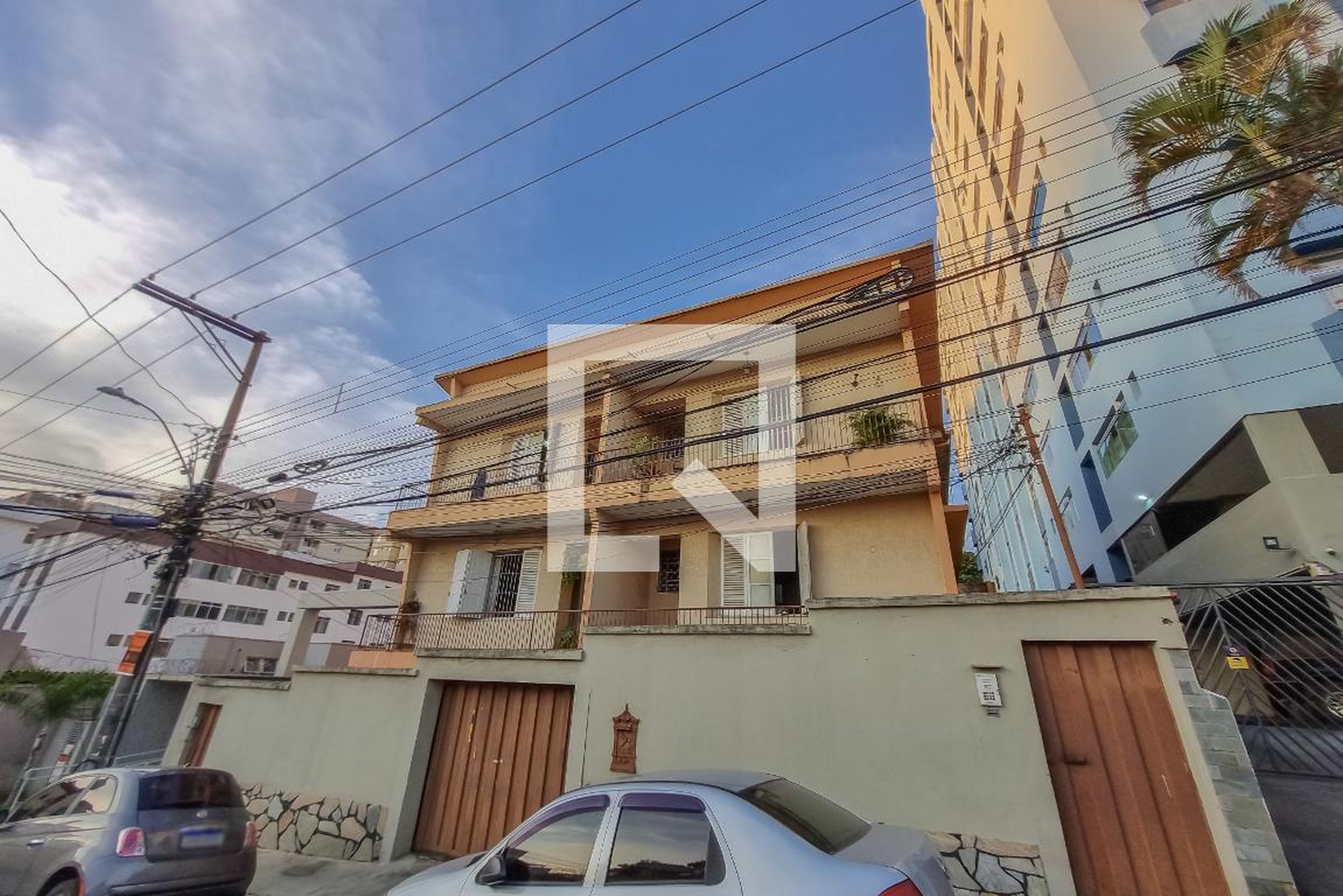 Fachada Condomínio em Rua Itabira, 524