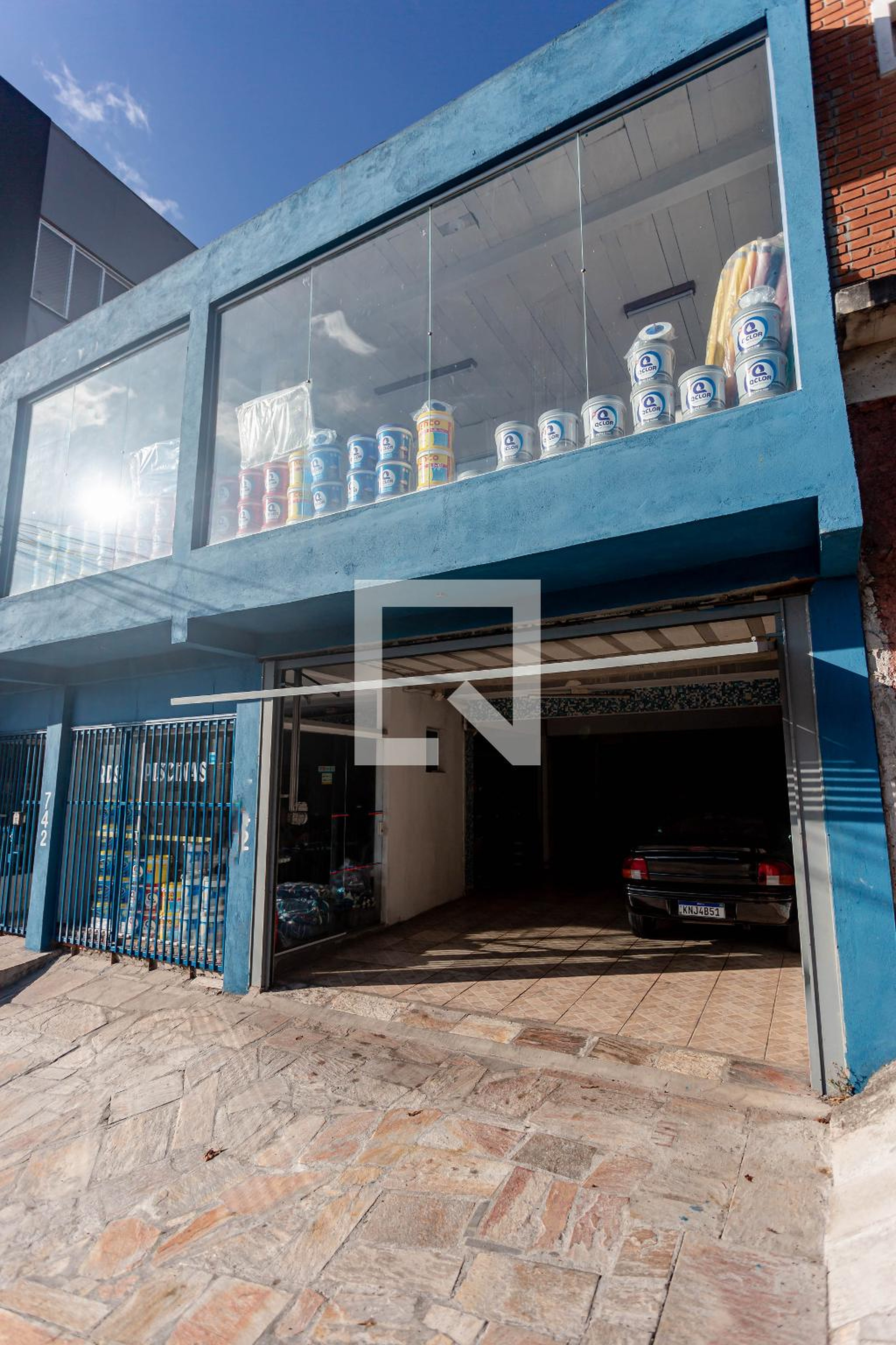 Fachada Condomínio em R. Nossa Sra. da Saúde, 742