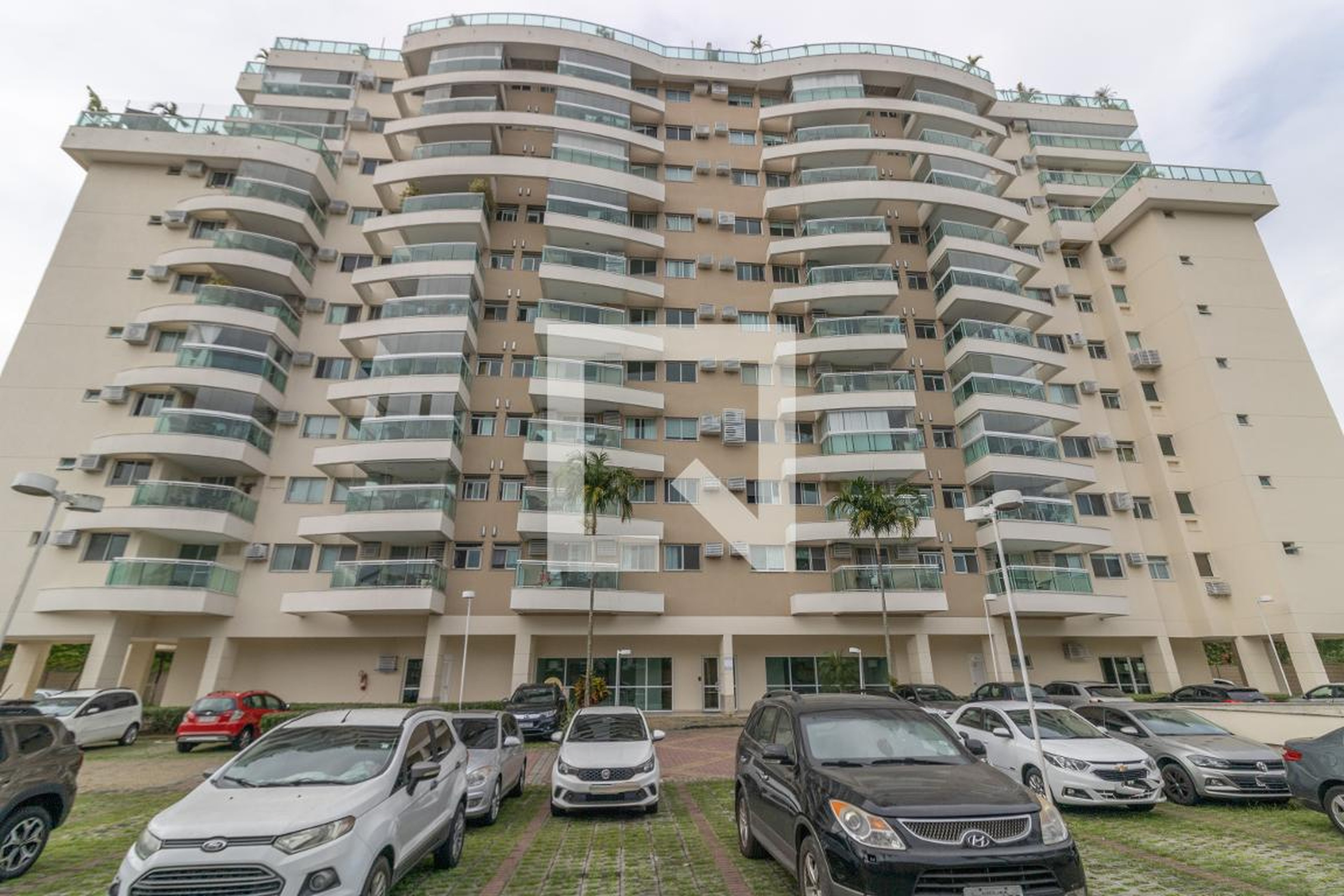 Fachada Condomínio Barra Sunday