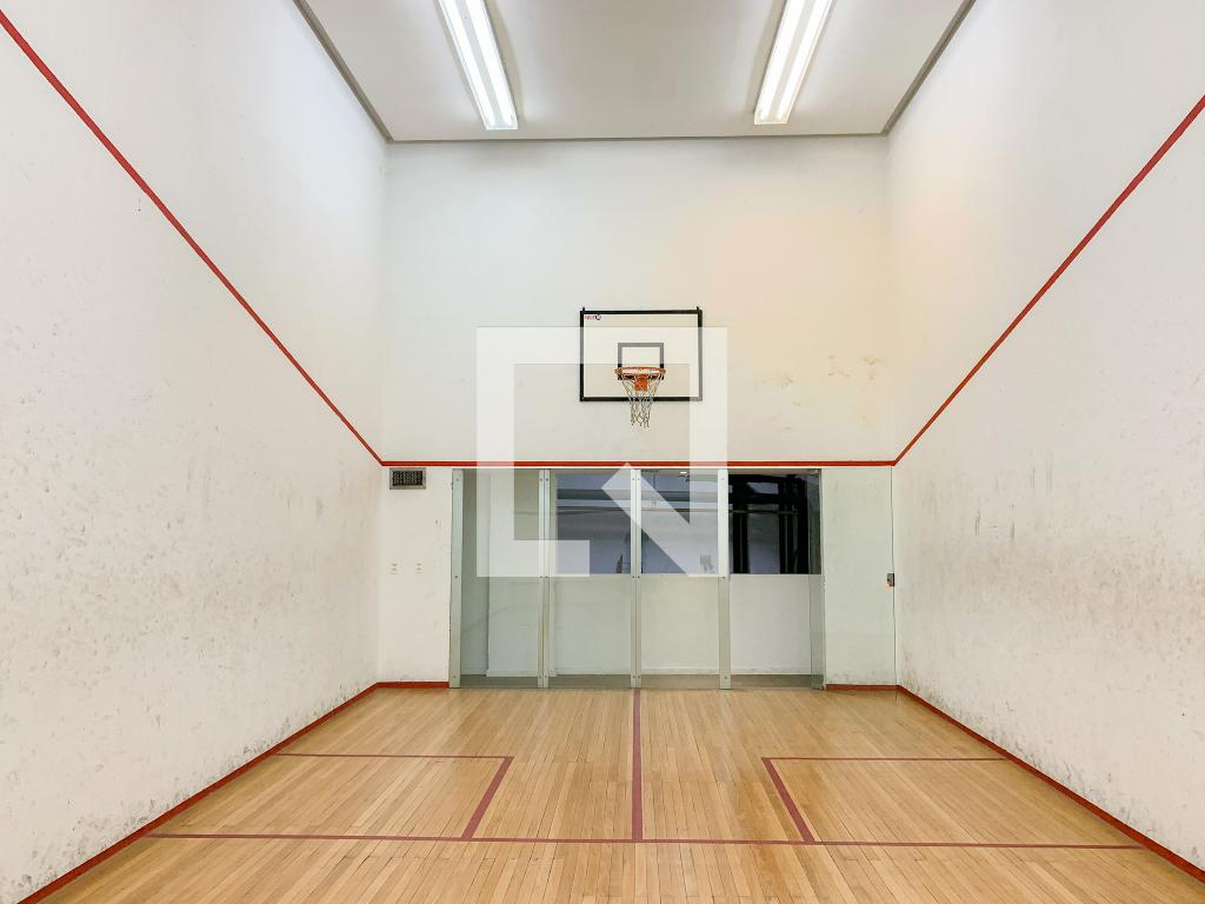 Quadra Esportiva - de Albuquerque