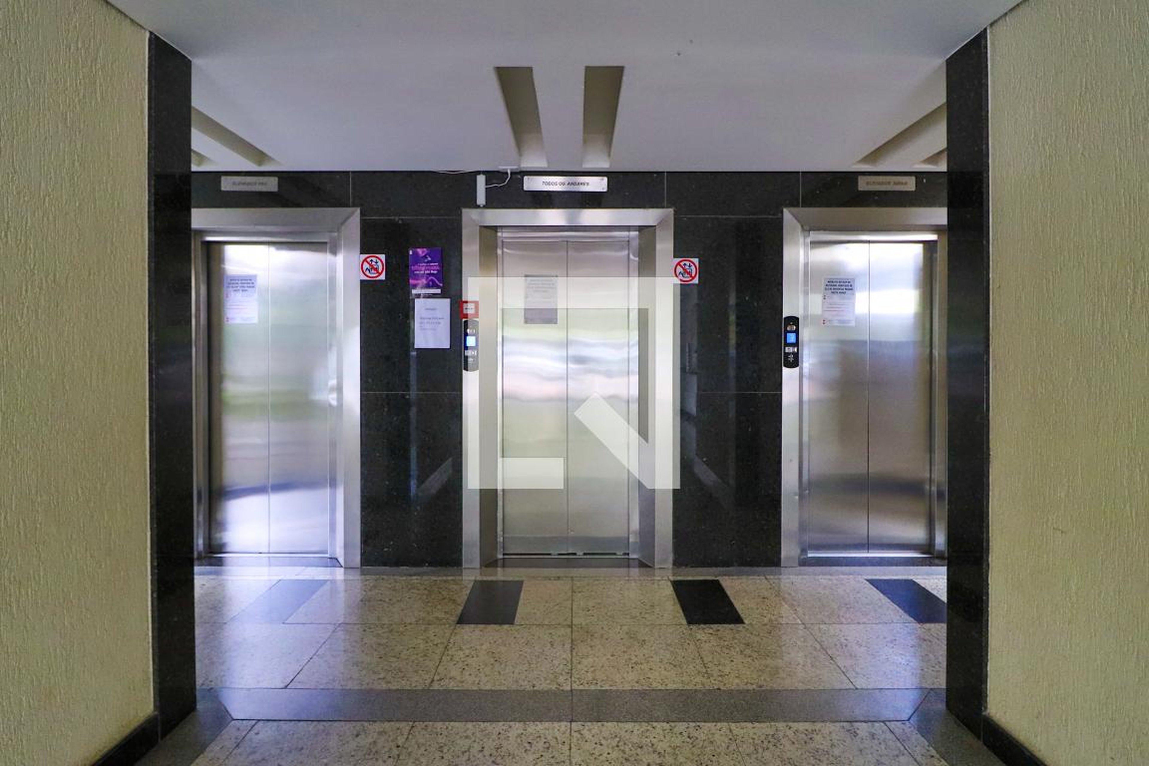 Elevador - Edifício Santa Helena
