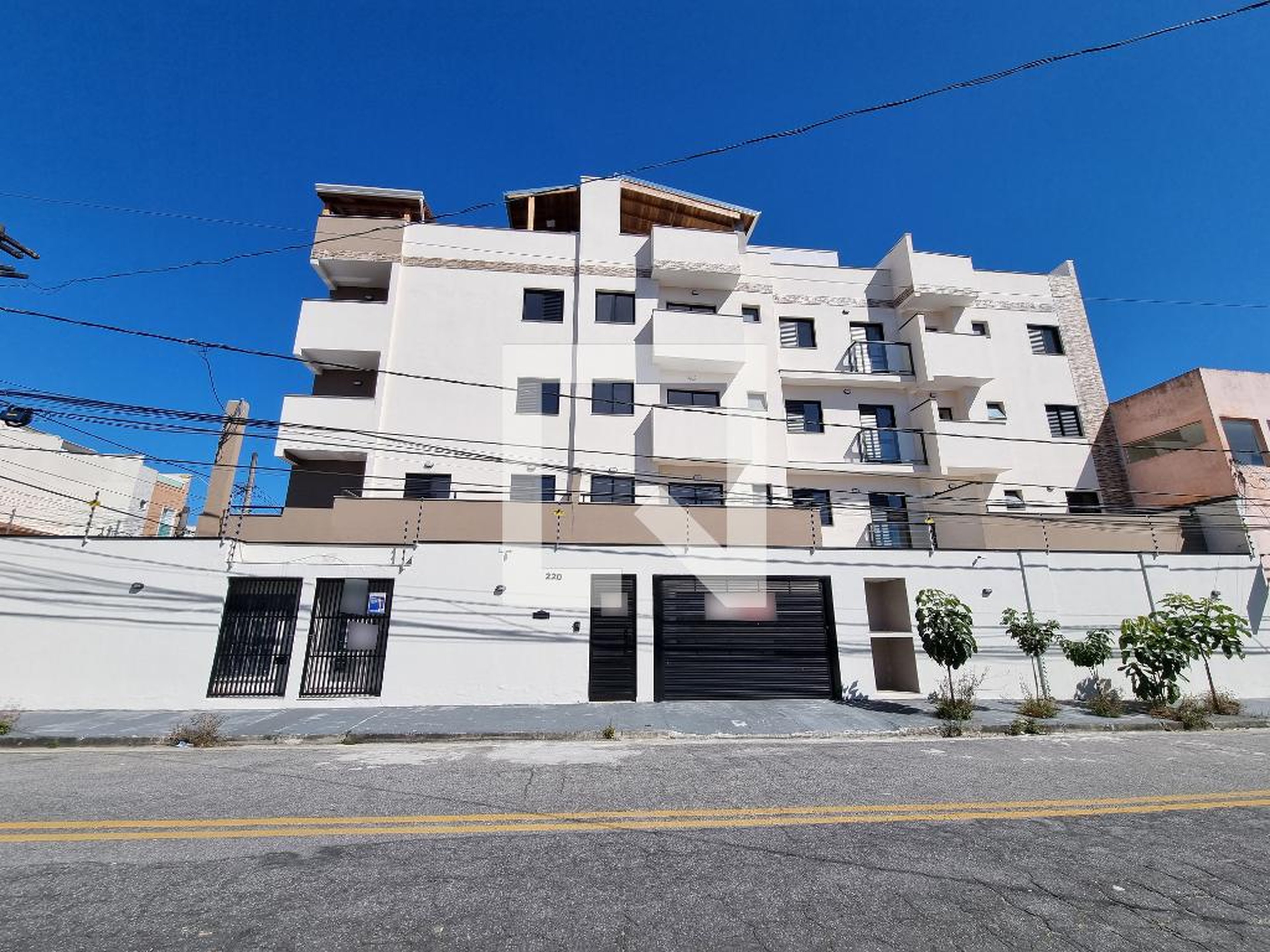 Fachada Condomínio em Rua Vicente Linguanoto, 220