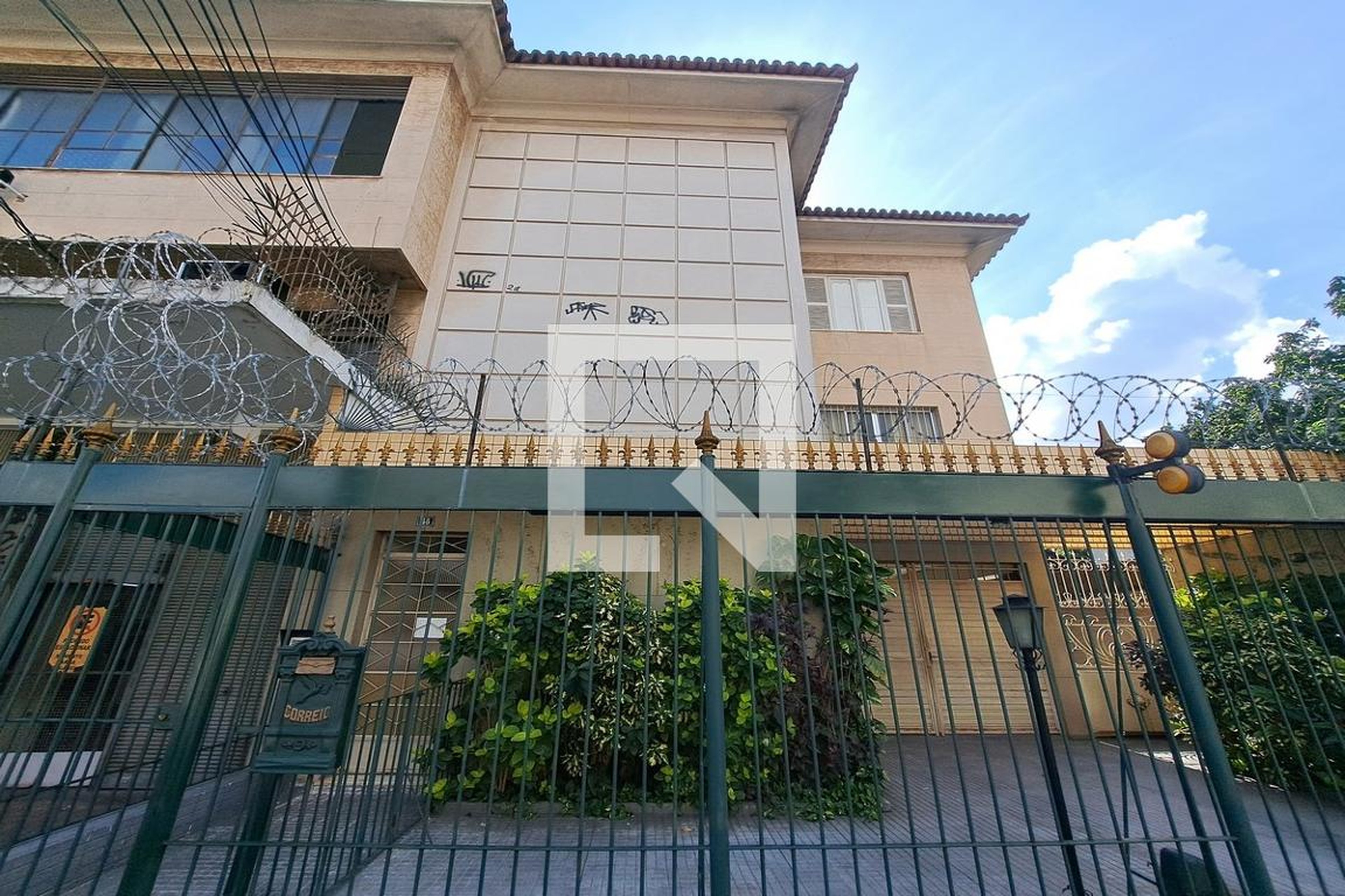 Fachada Edifício Professor Oliveira de Menezes