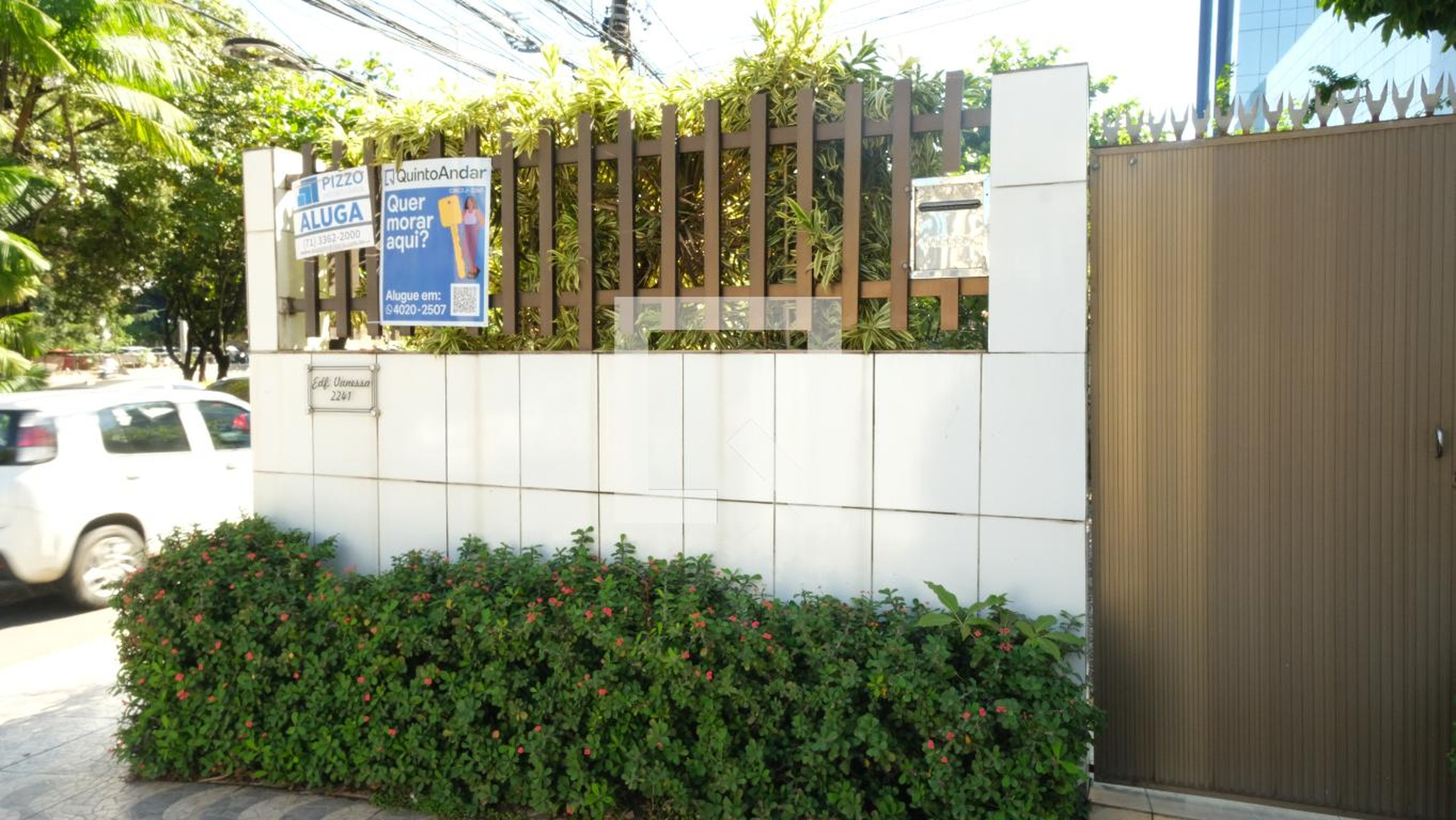 Fachada Condomínio em Avenida Anita Garibaldi, 2241