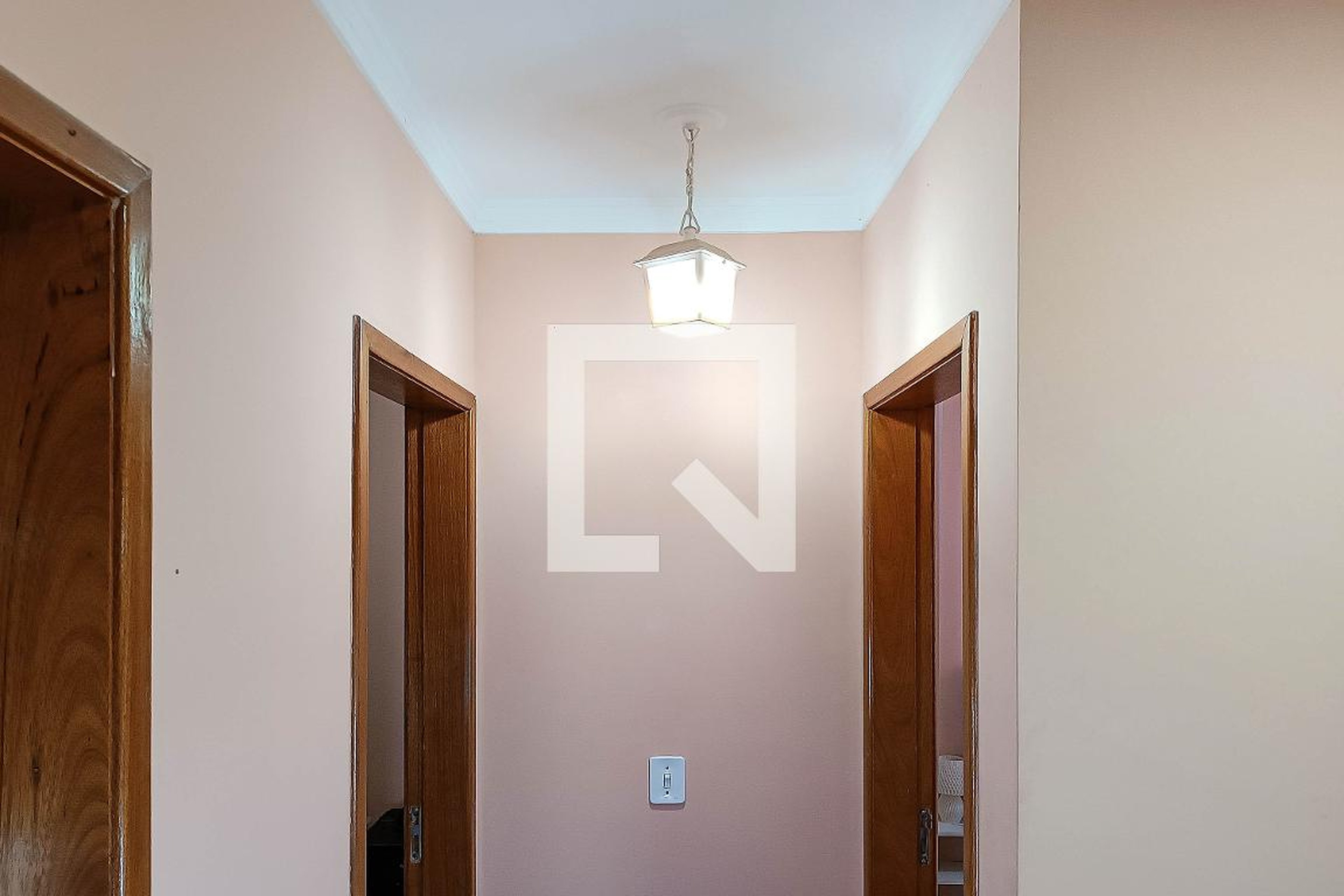 Hall Condomínio em Rua São Pedro da Aldeia, 58