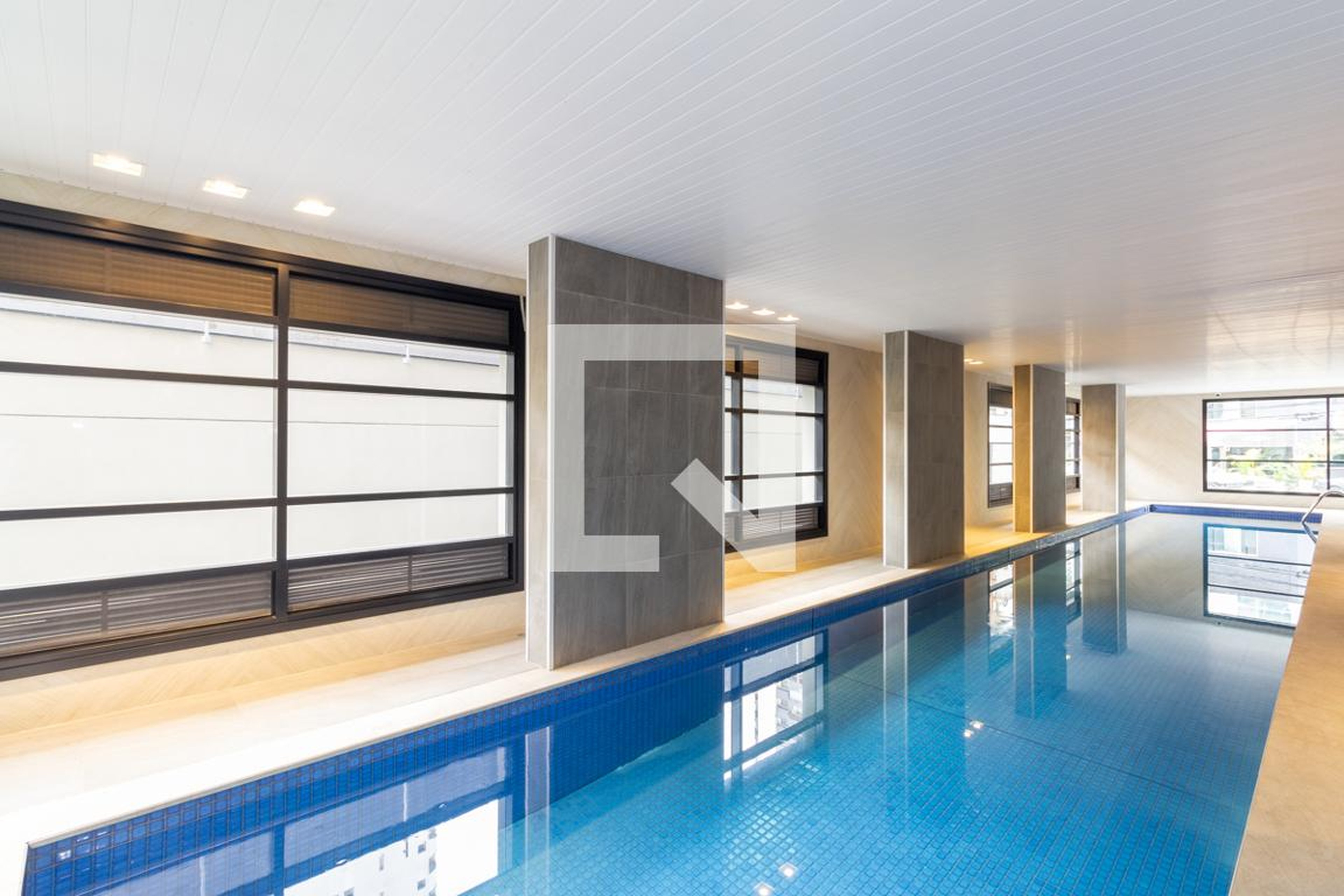 Piscina - 1300 Jurupis