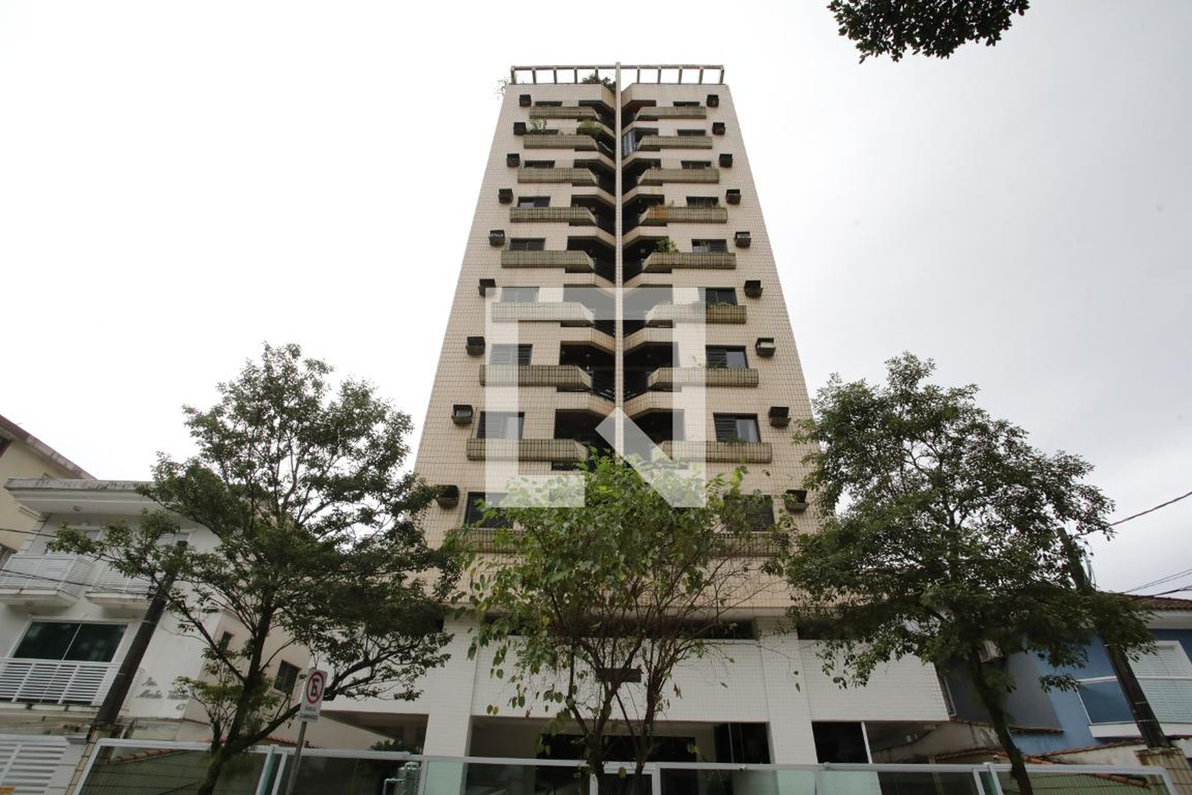 Fachada Condomínio Edif: Jean Residence