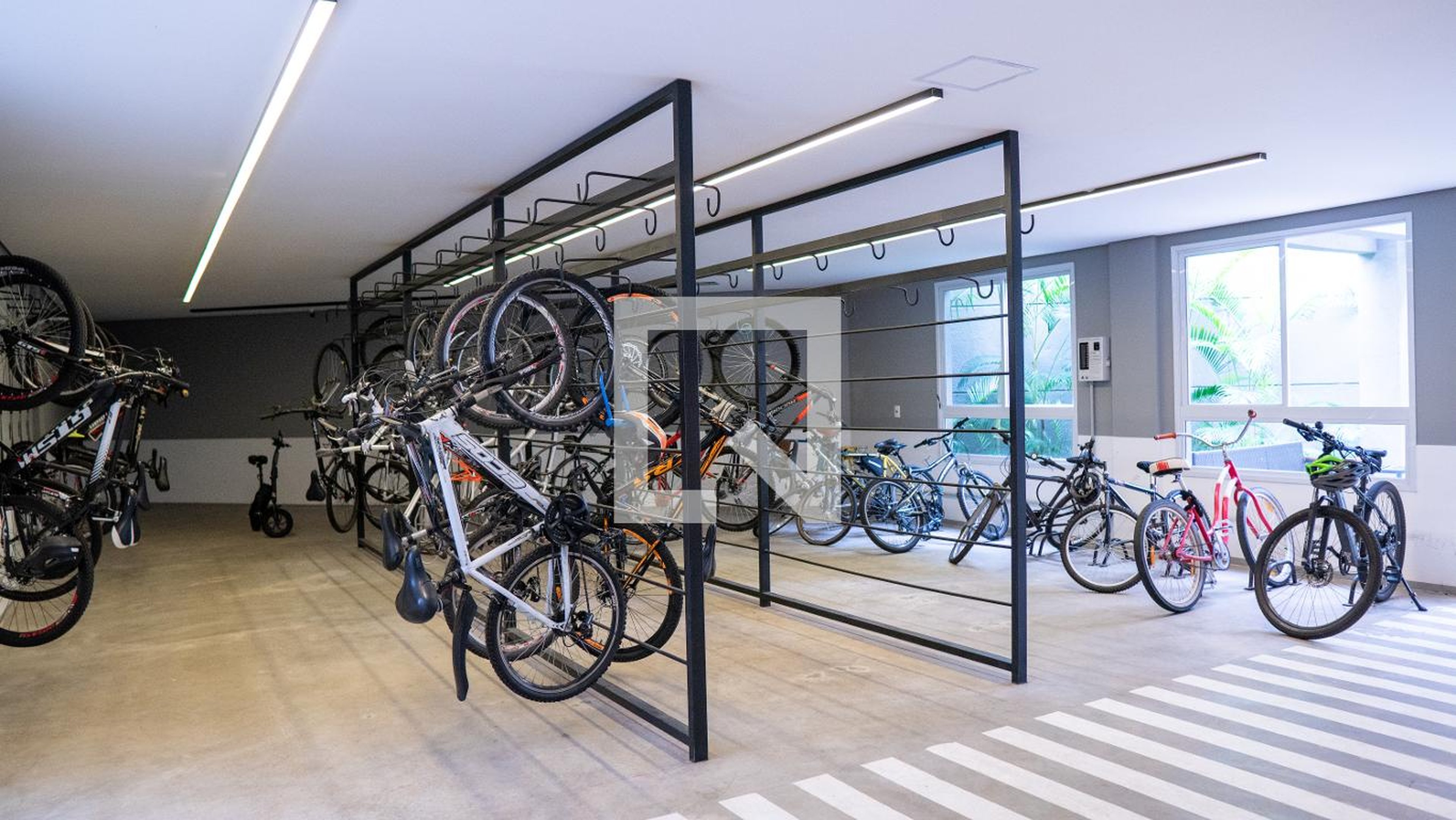 Bicicletario - Living For Consolação