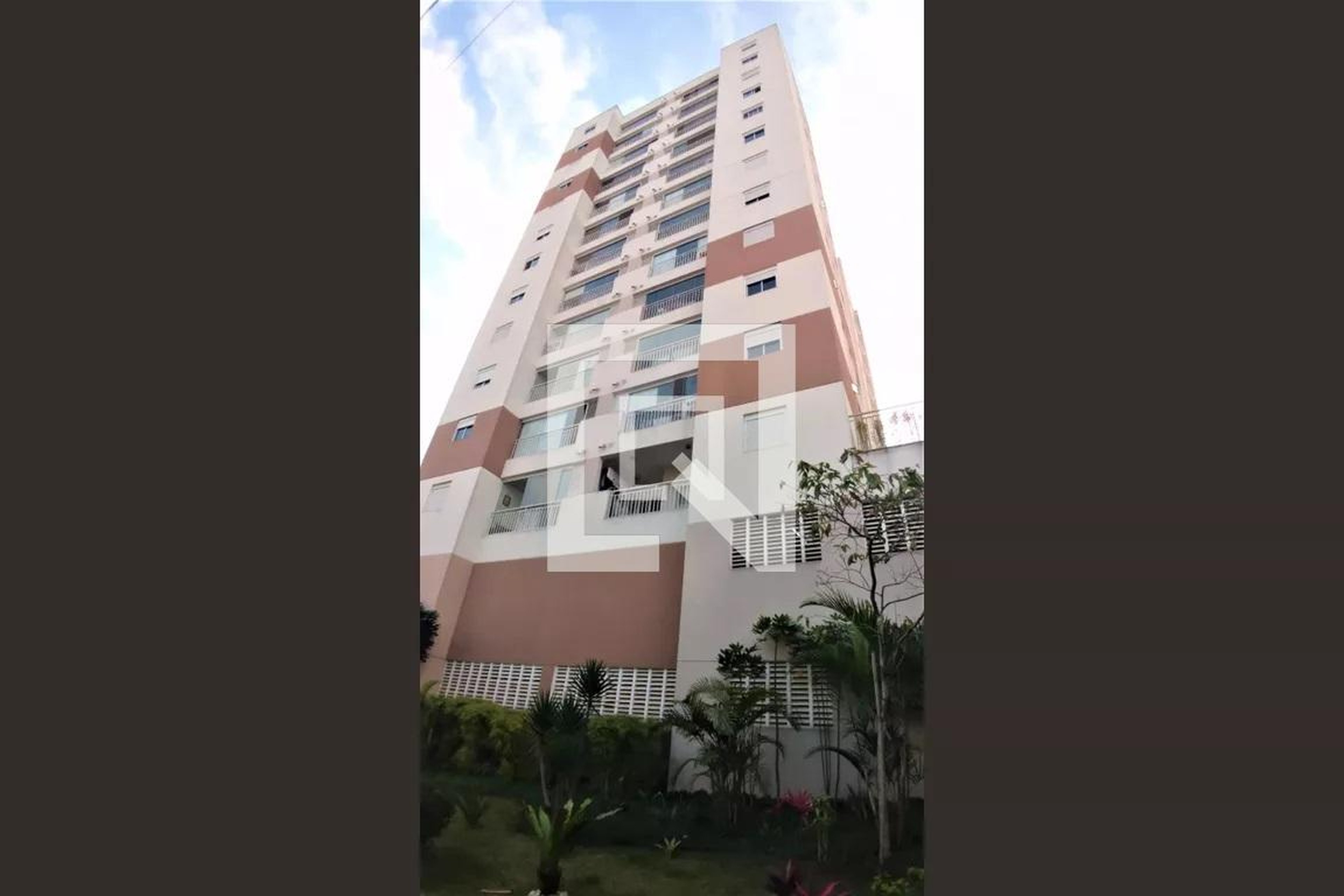 Fachada do Prédio Condomínio Praça da Estação