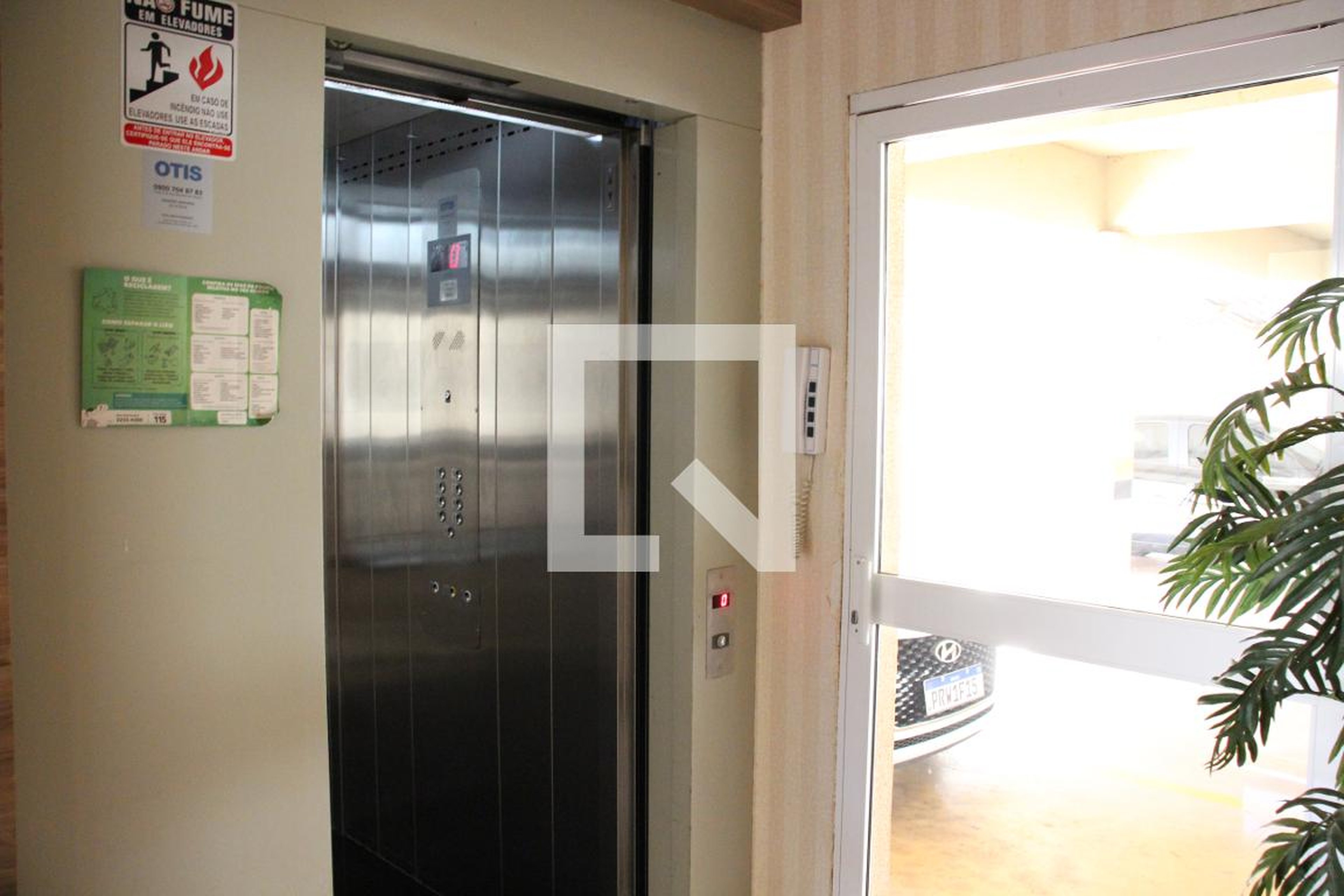 Elevador - Edifício Personalite
