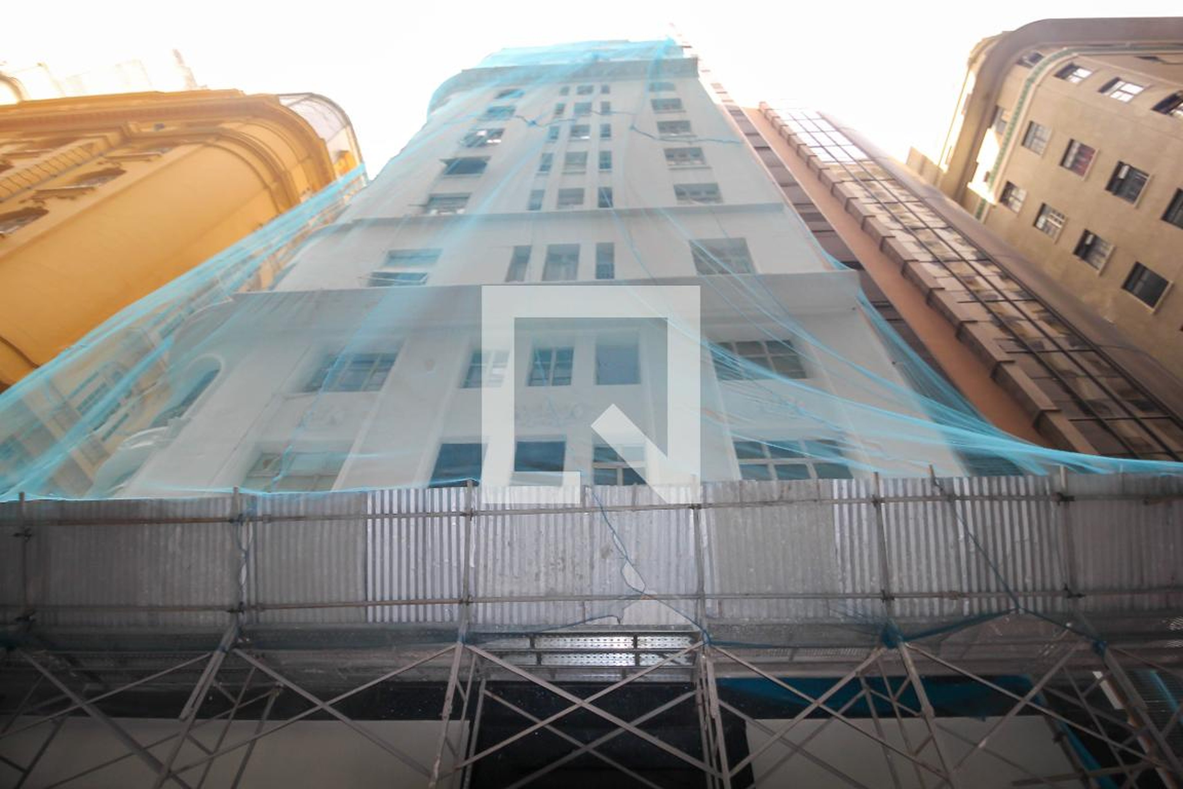 Fachada do Prédio Condomínio em Rua Álvaro Alvim, 24