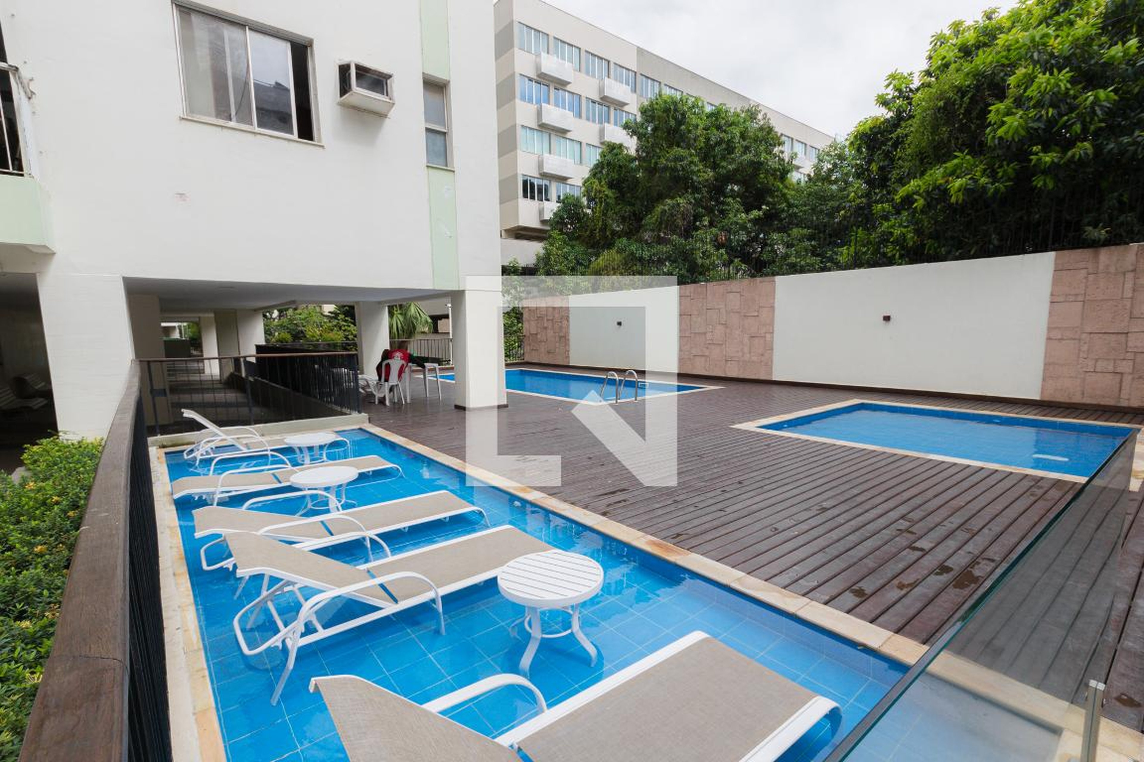 Piscina - Edifício Promenade Geminiano Góis