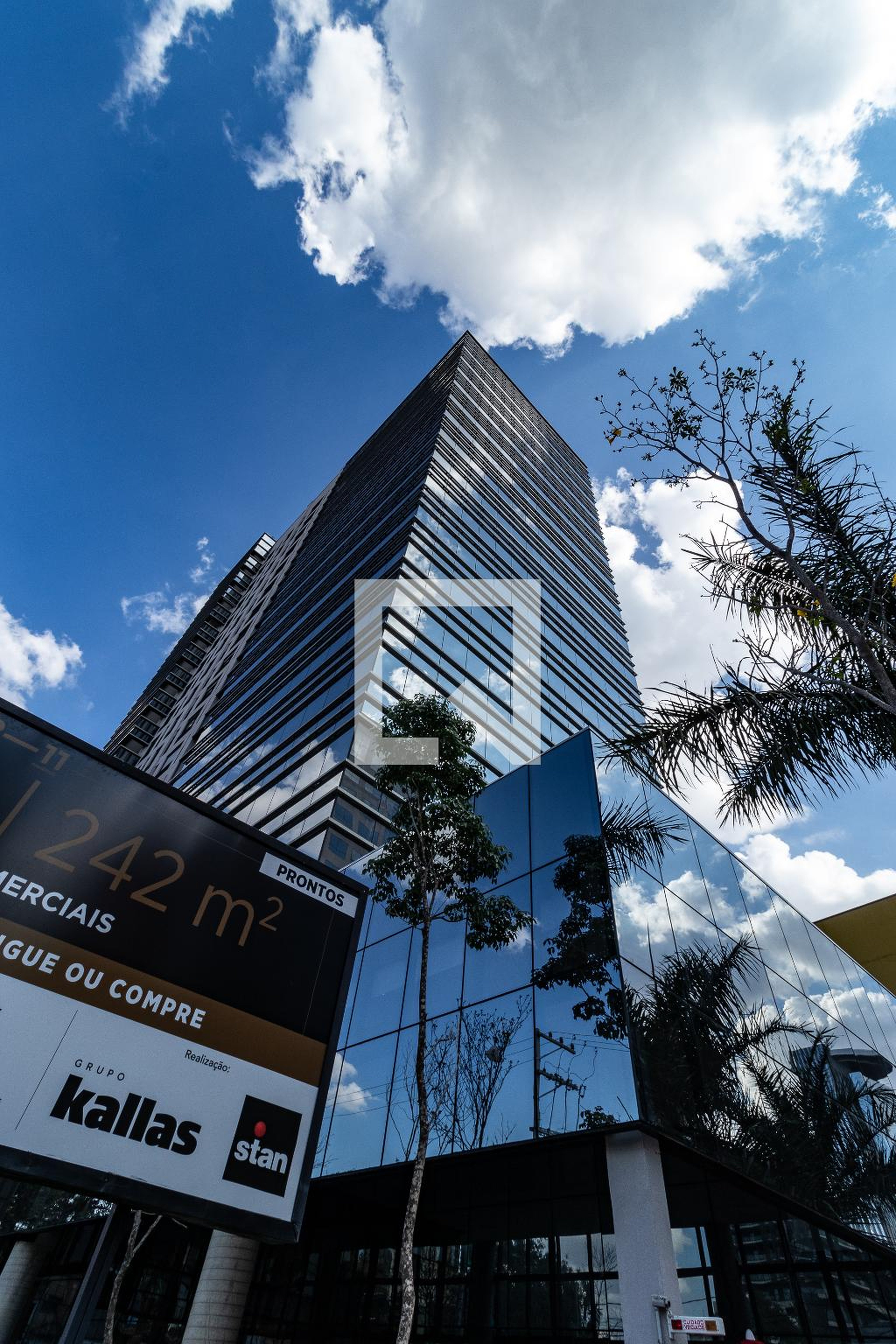 Fachada do Prédio Condomínio P-11 Pinheiros