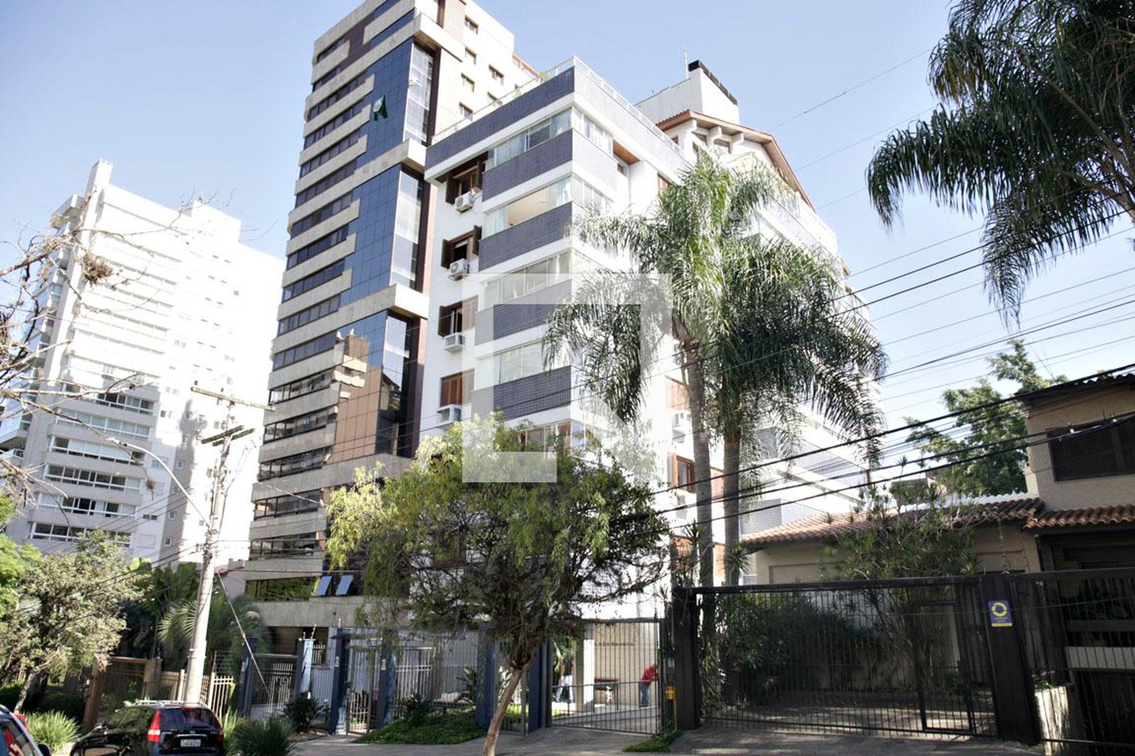 Fachada Condomínio em Avenida Luiz Manoel Gonzaga, 200
