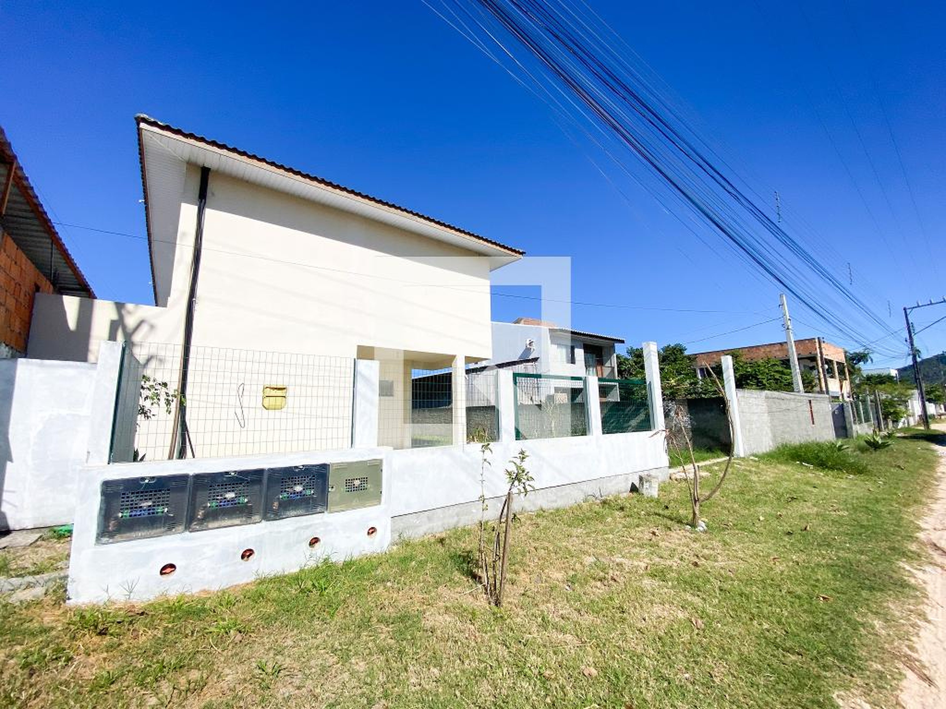 Fachada do Prédio Condomínio em Servidão das Gérberas, 12