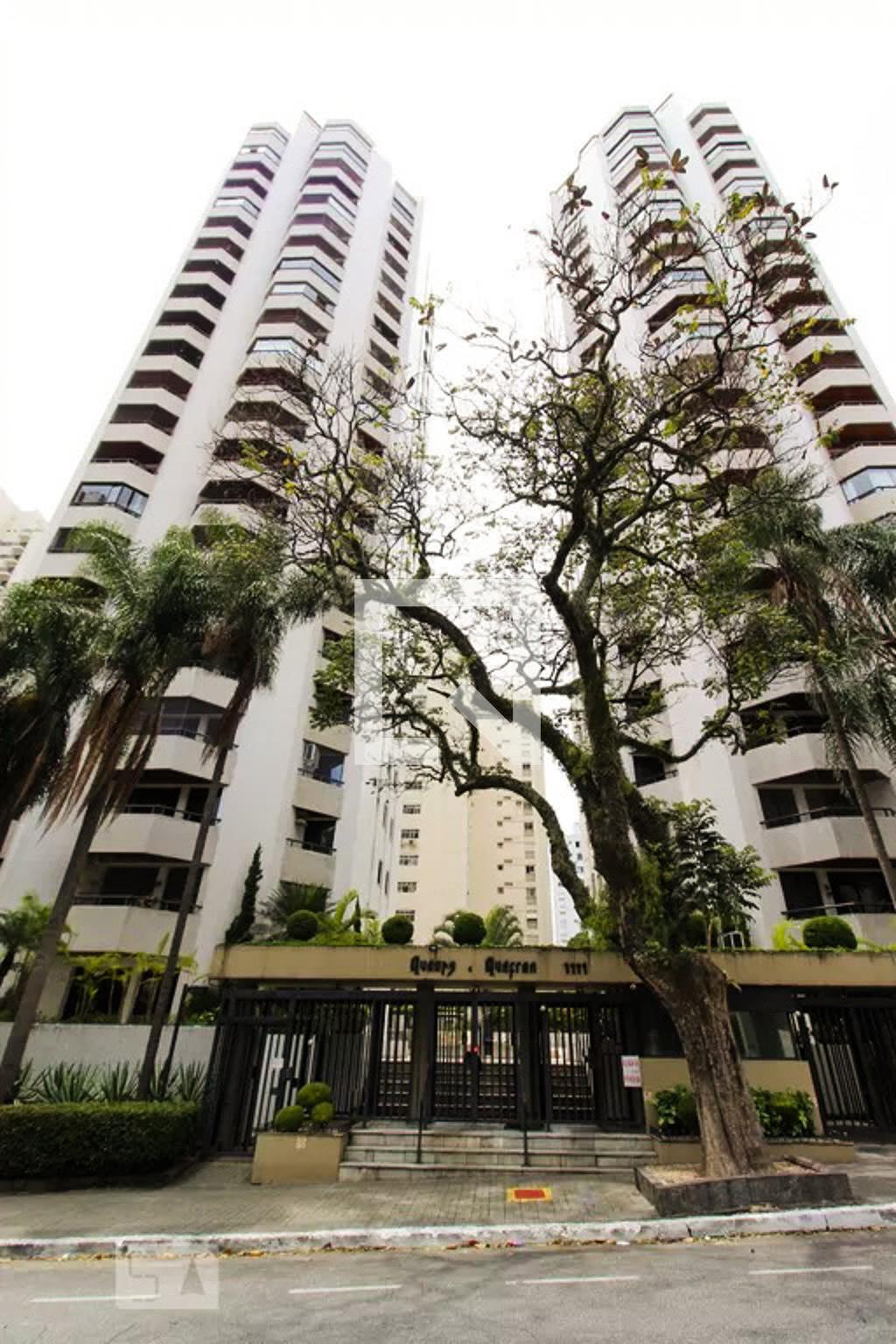 Fachada Condomínio Queops e Quefren