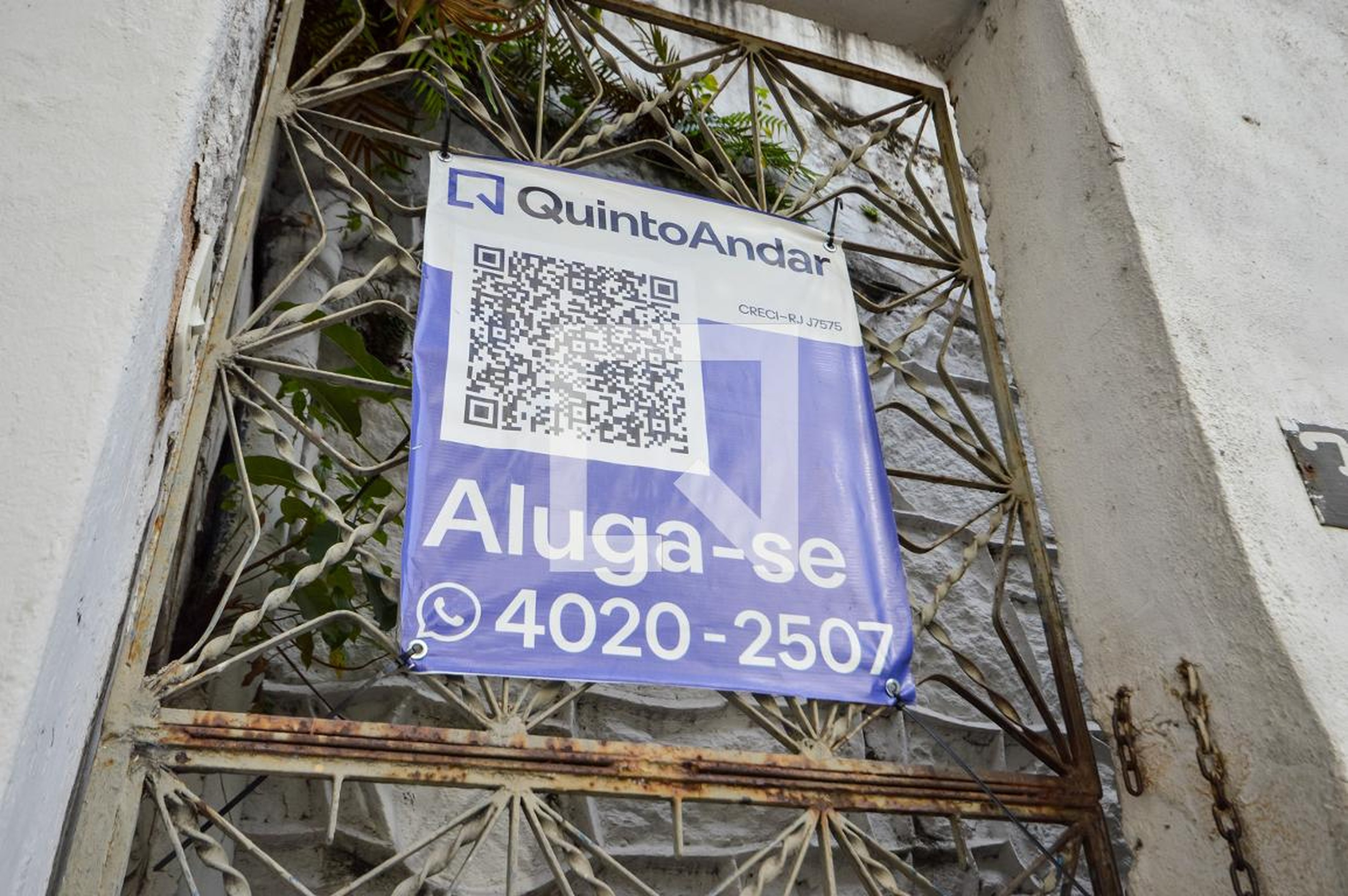 Fachada Condomínio em Rua São Miguel, 760